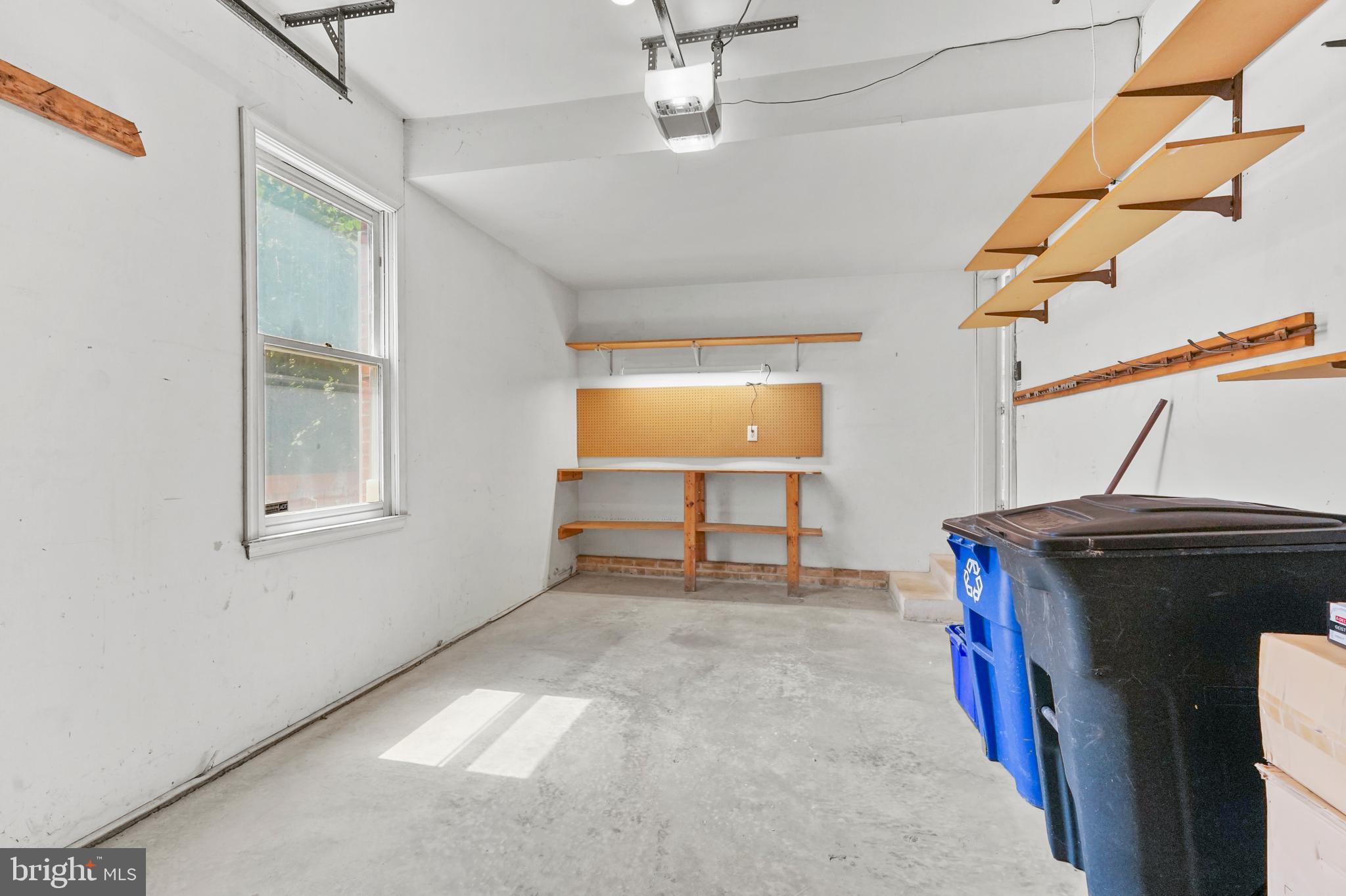 7412 CRESTBERRY LANE