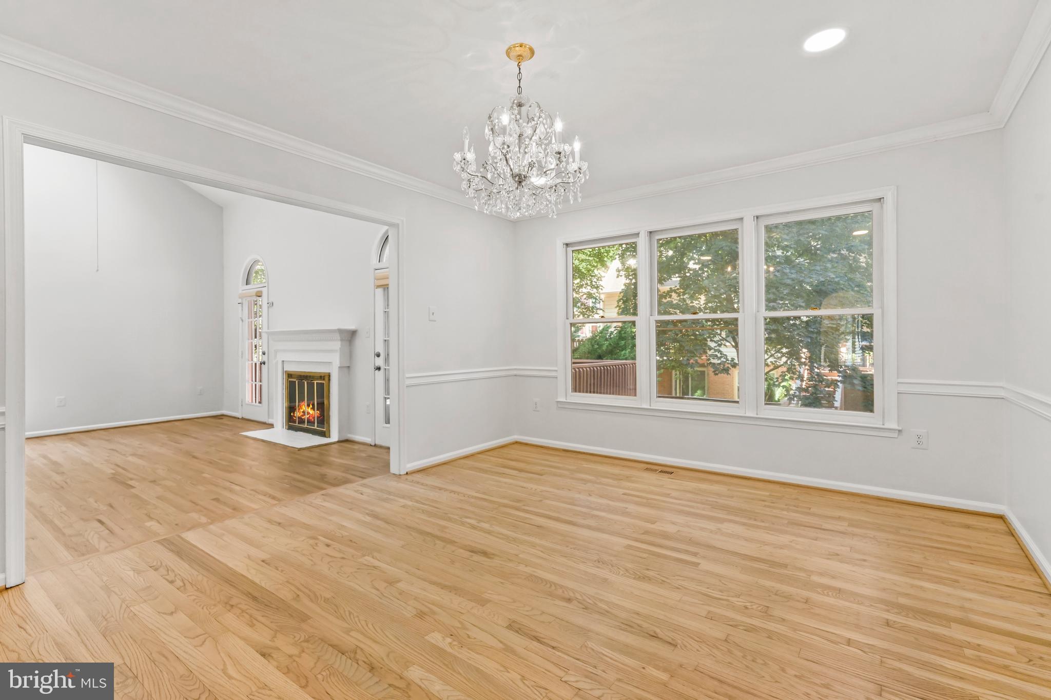 7412 CRESTBERRY LANE