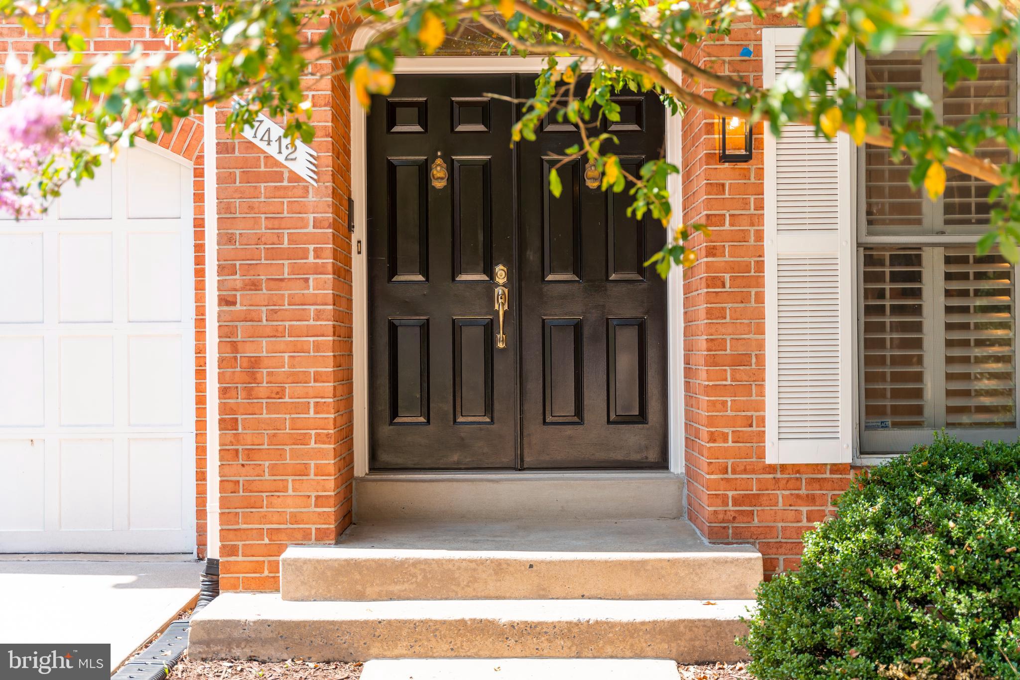 7412 CRESTBERRY LANE