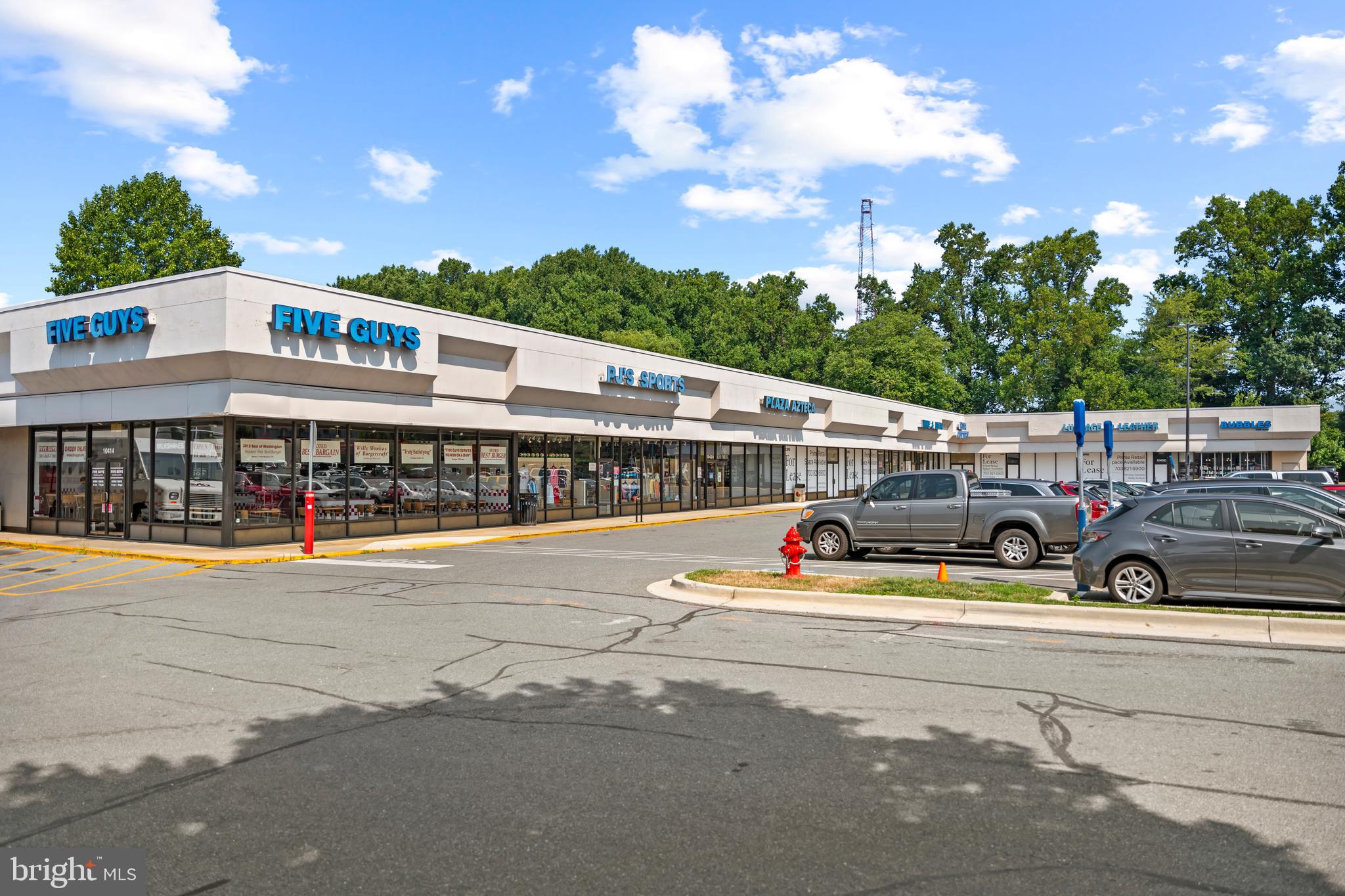 7412 CRESTBERRY LANE