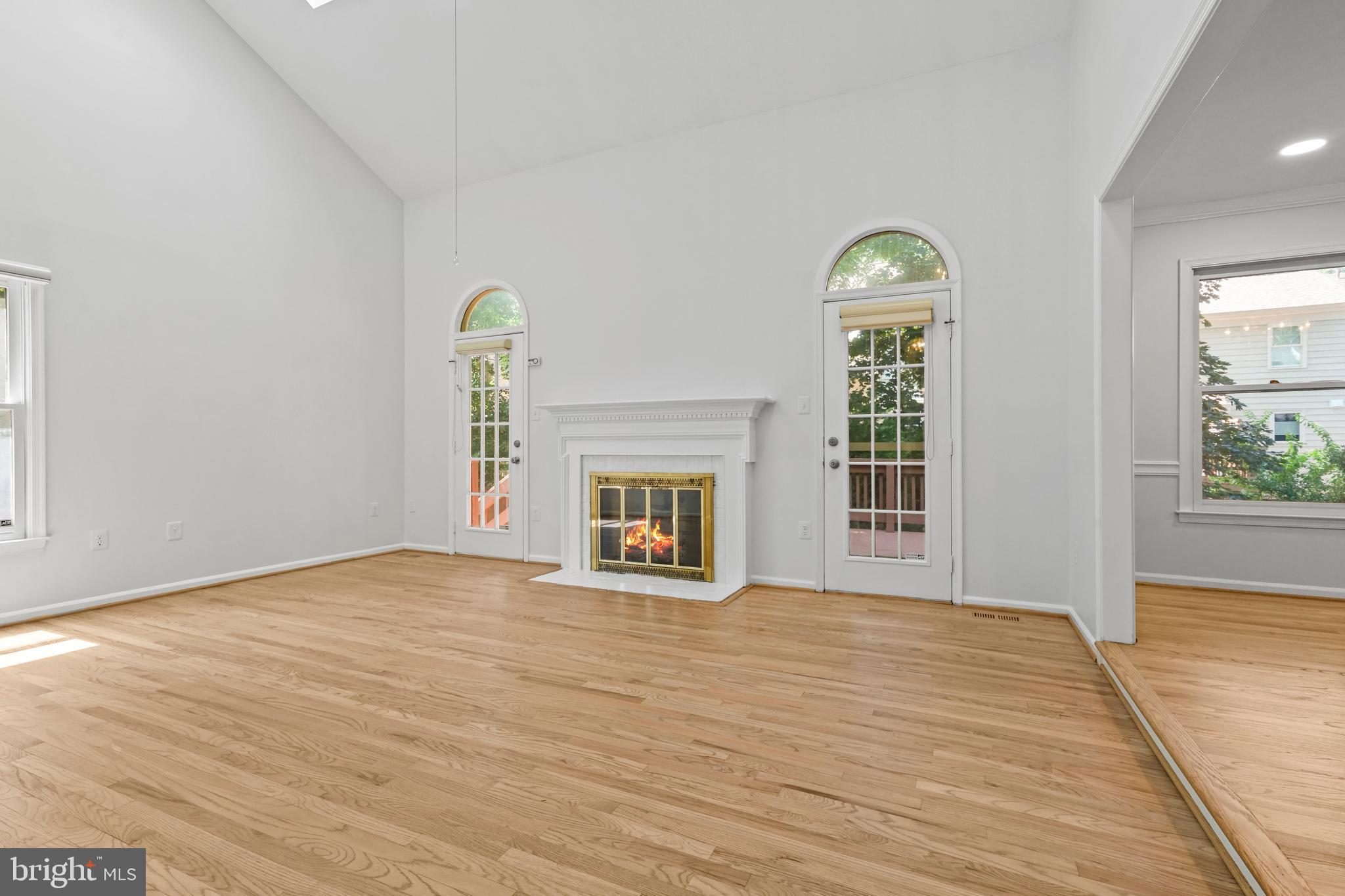 7412 CRESTBERRY LANE