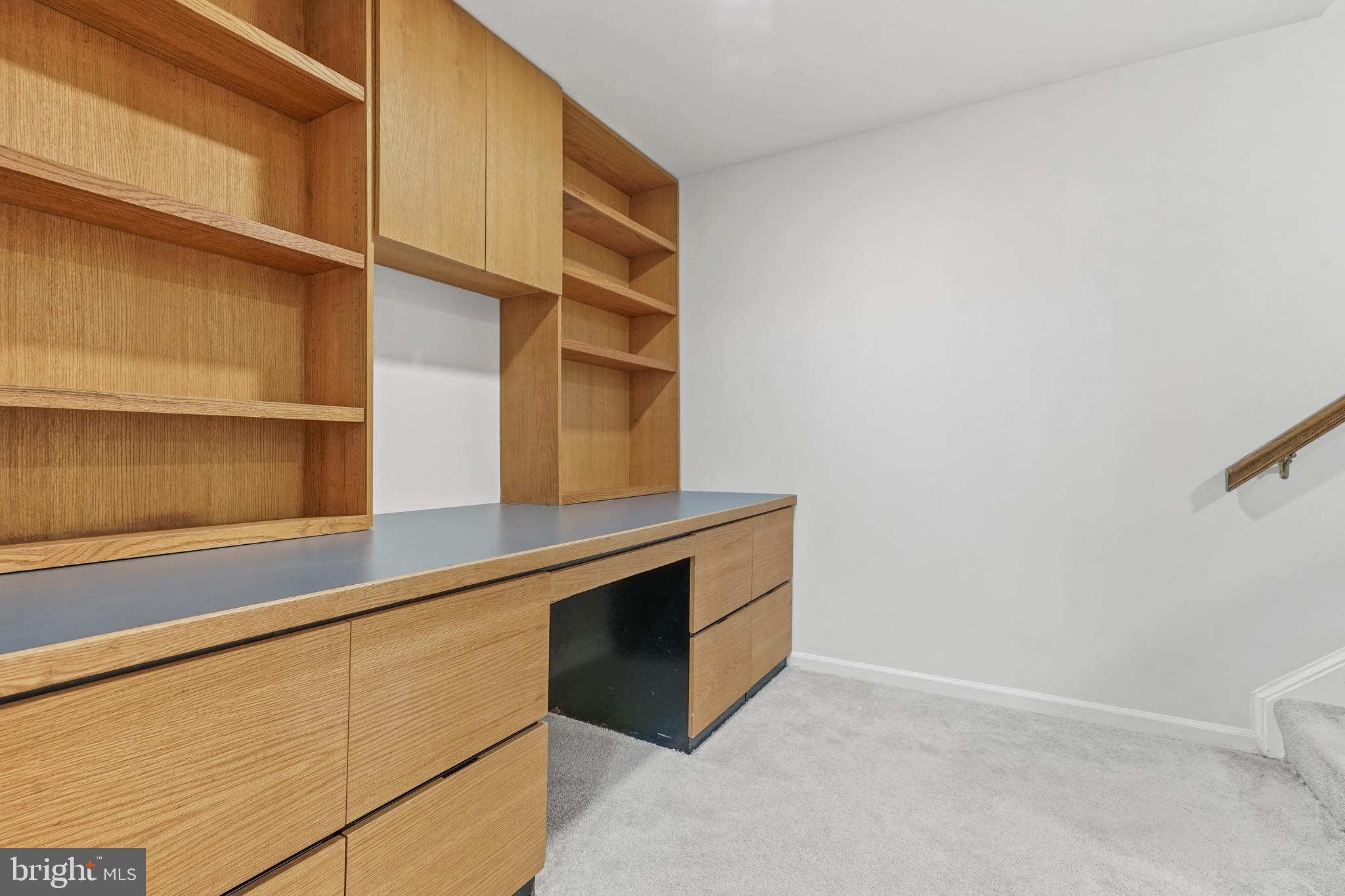 7412 CRESTBERRY LANE