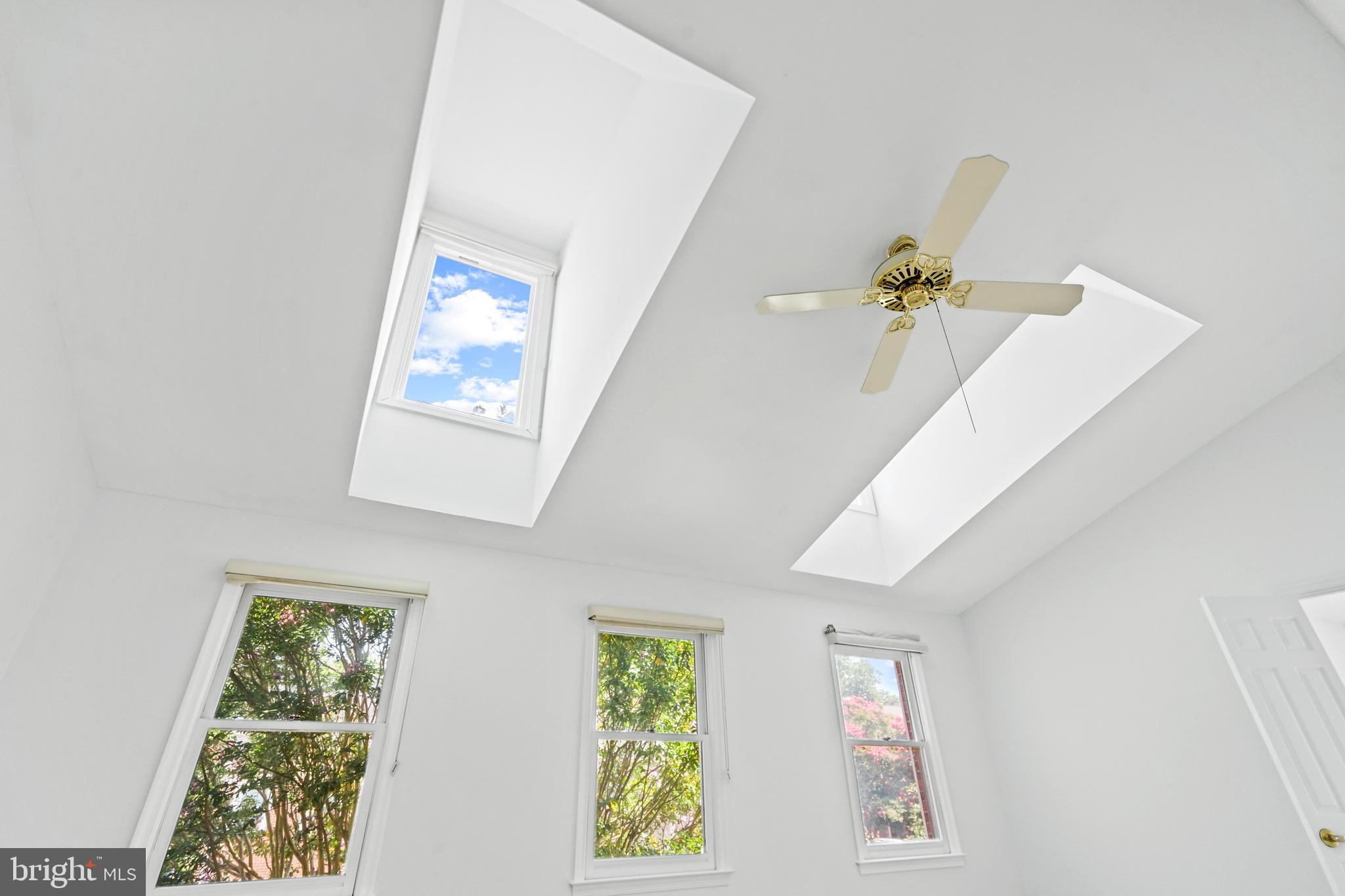 7412 CRESTBERRY LANE