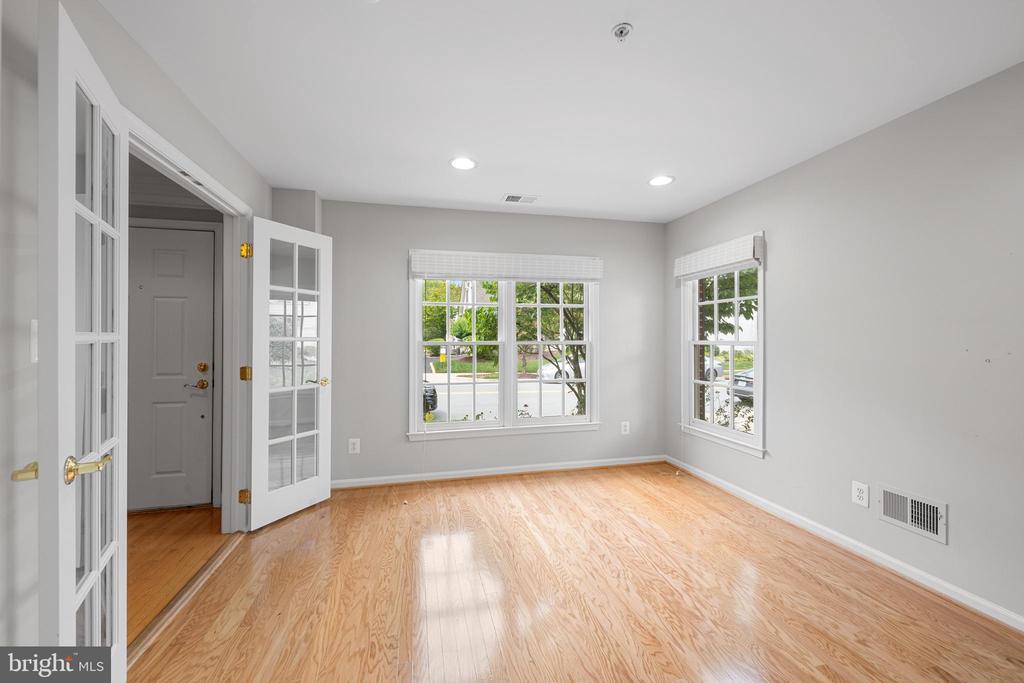 536 CASEY LANE