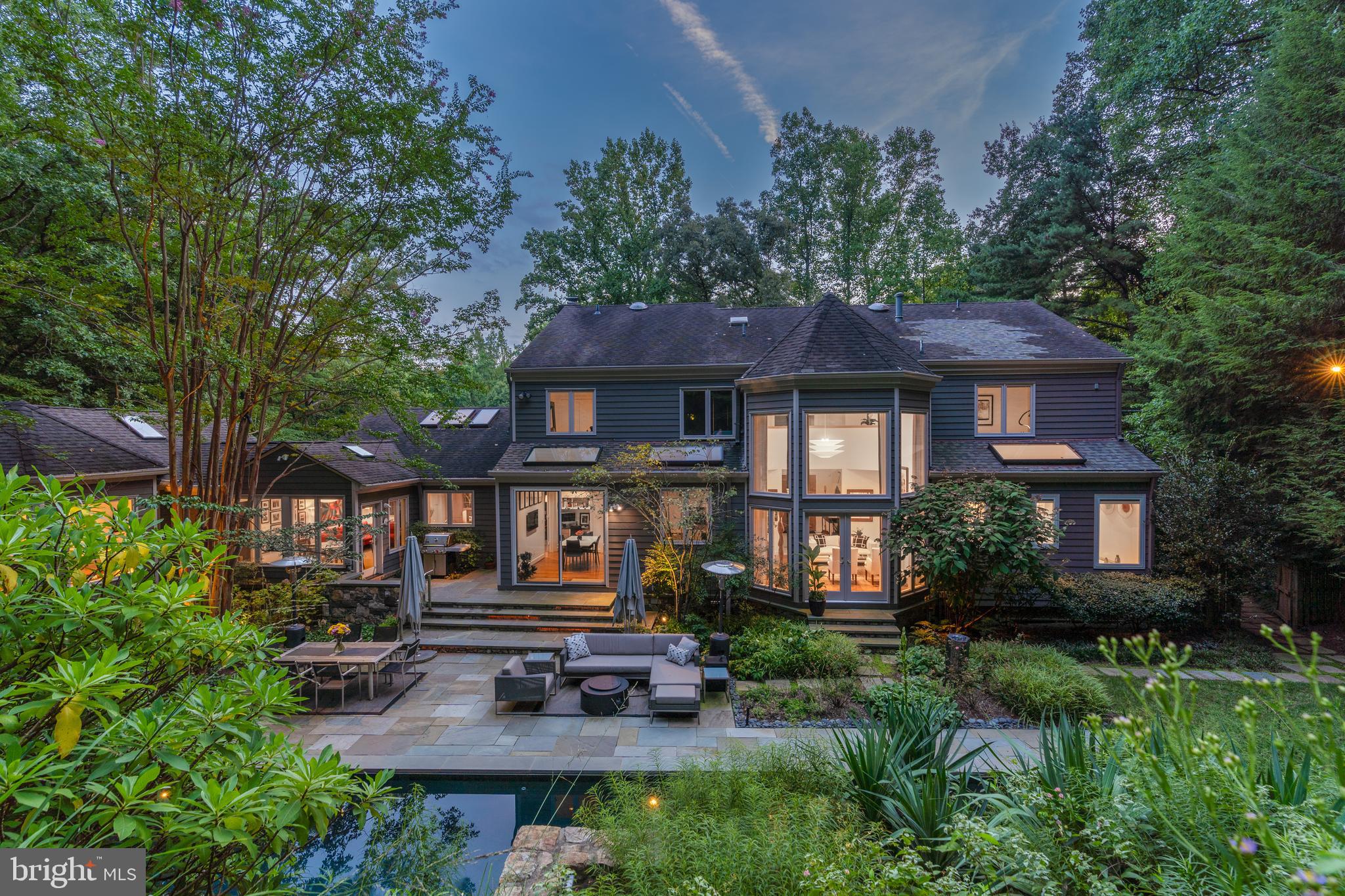 9125 VENDOME DRIVE