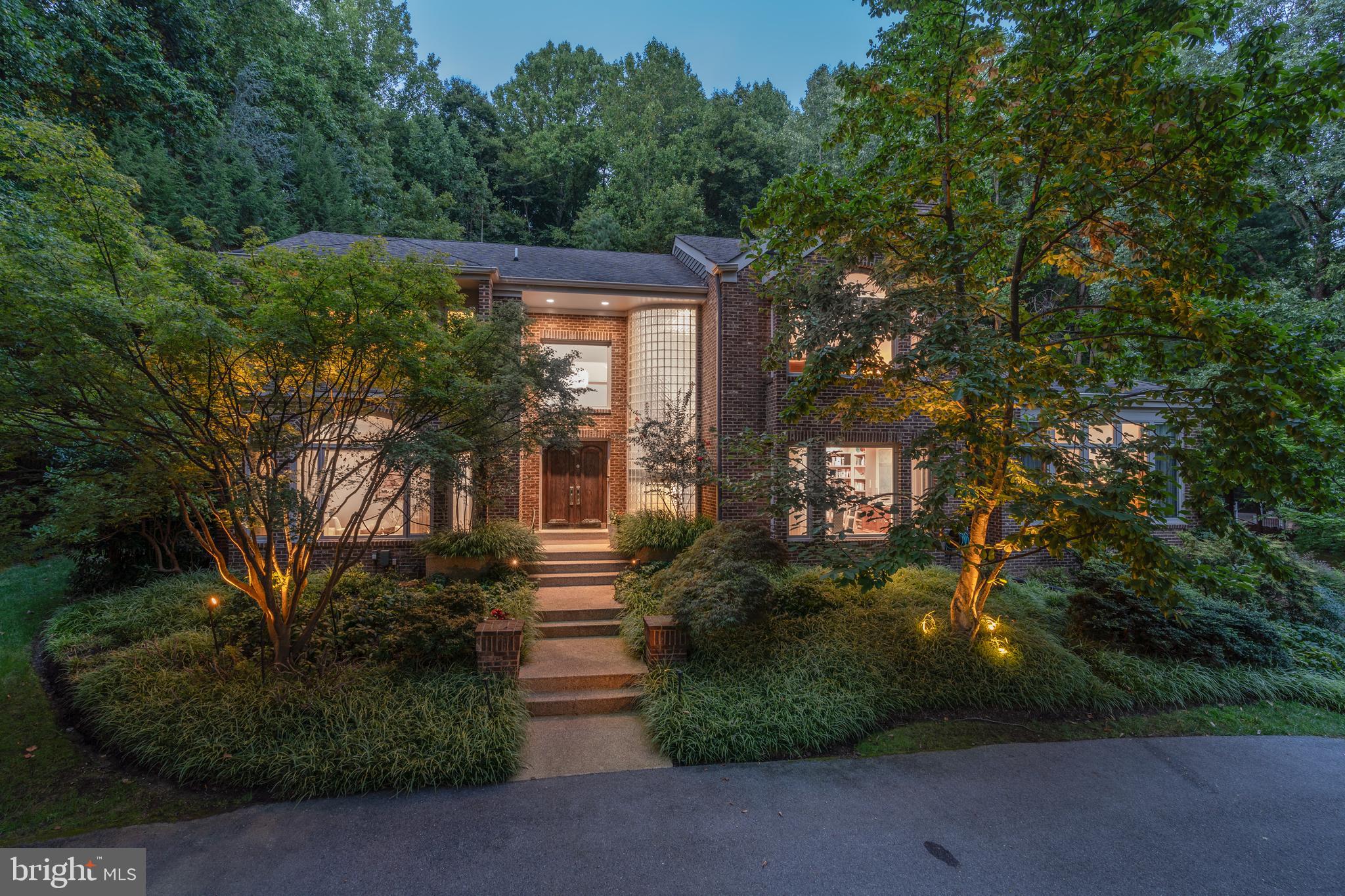 9125 VENDOME DRIVE