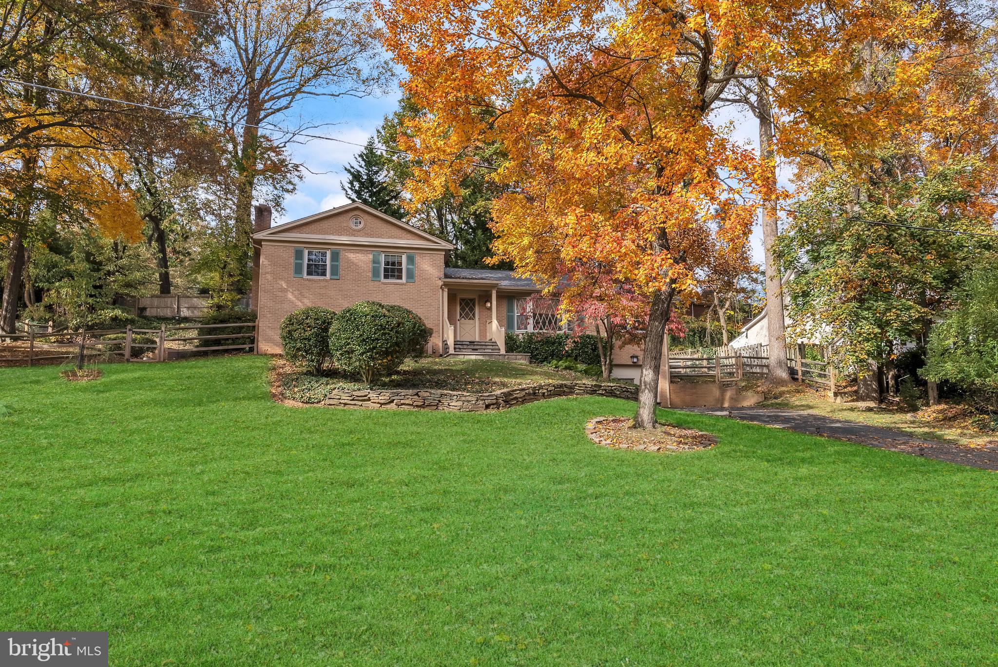 2124 EDGEWATER PARKWAY