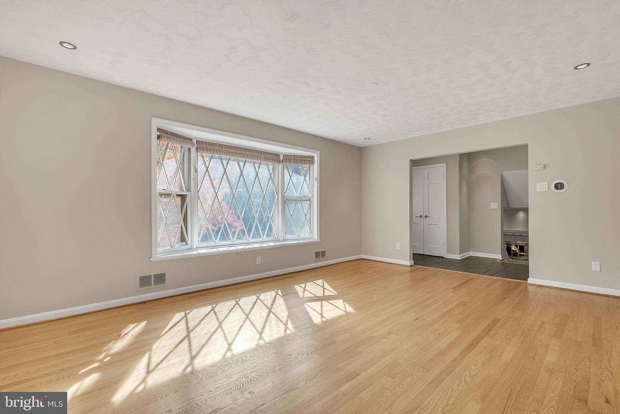 2124 EDGEWATER PARKWAY