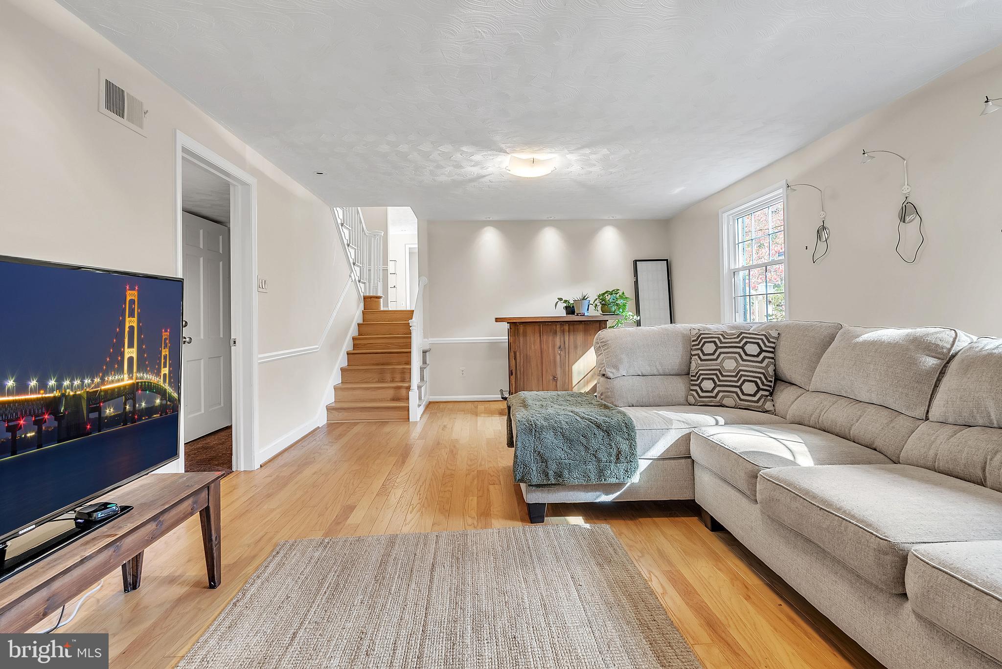 2124 EDGEWATER PARKWAY