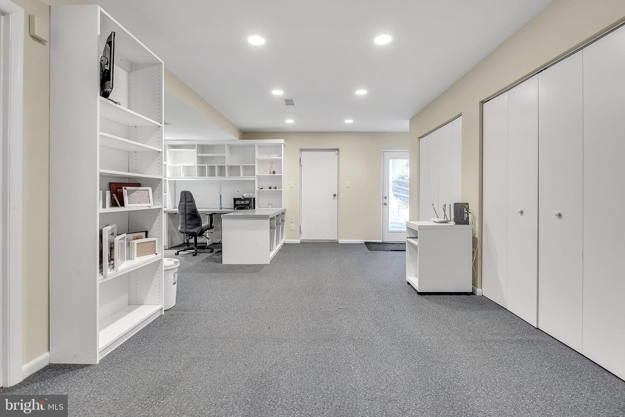 2124 EDGEWATER PARKWAY