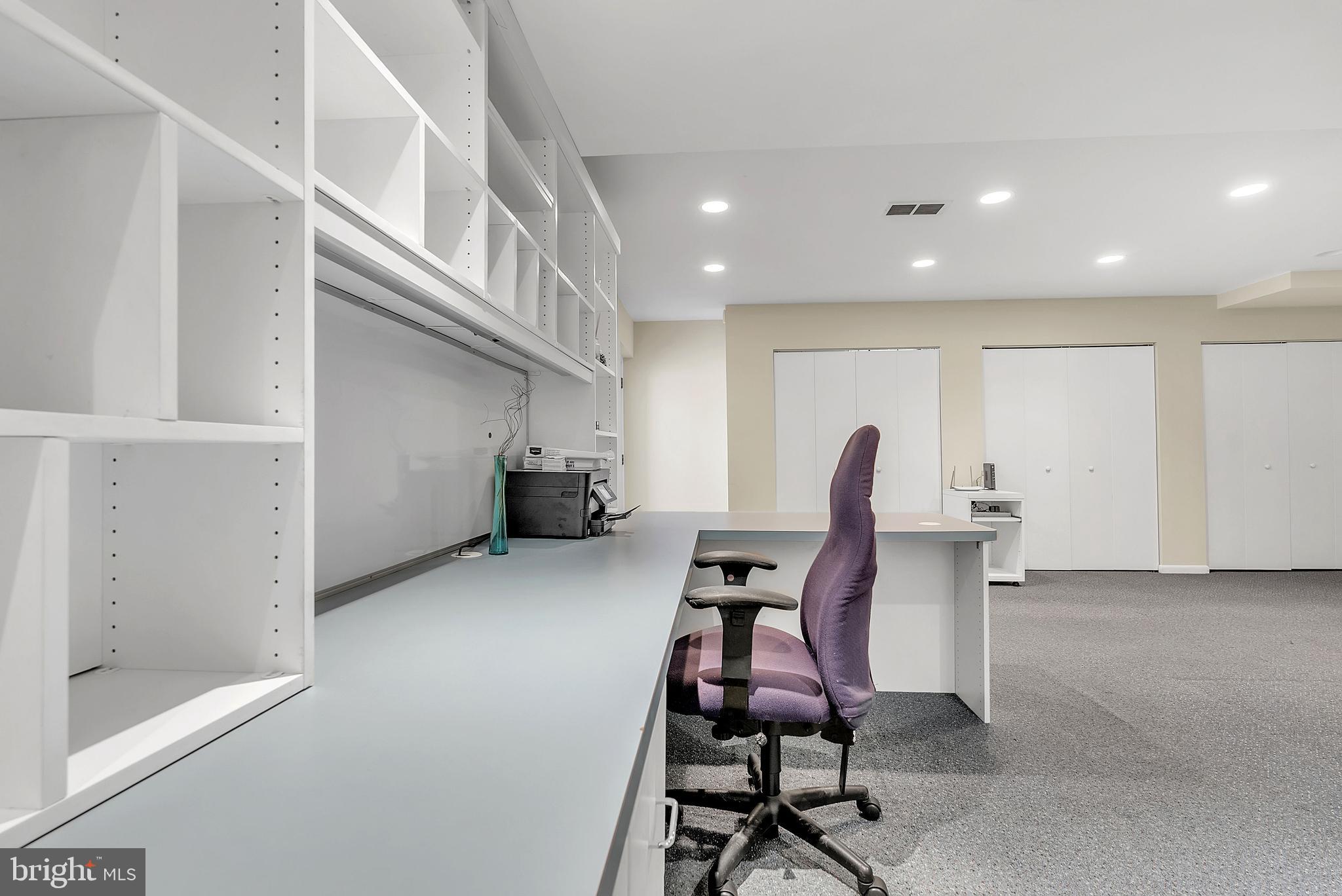 2124 EDGEWATER PARKWAY