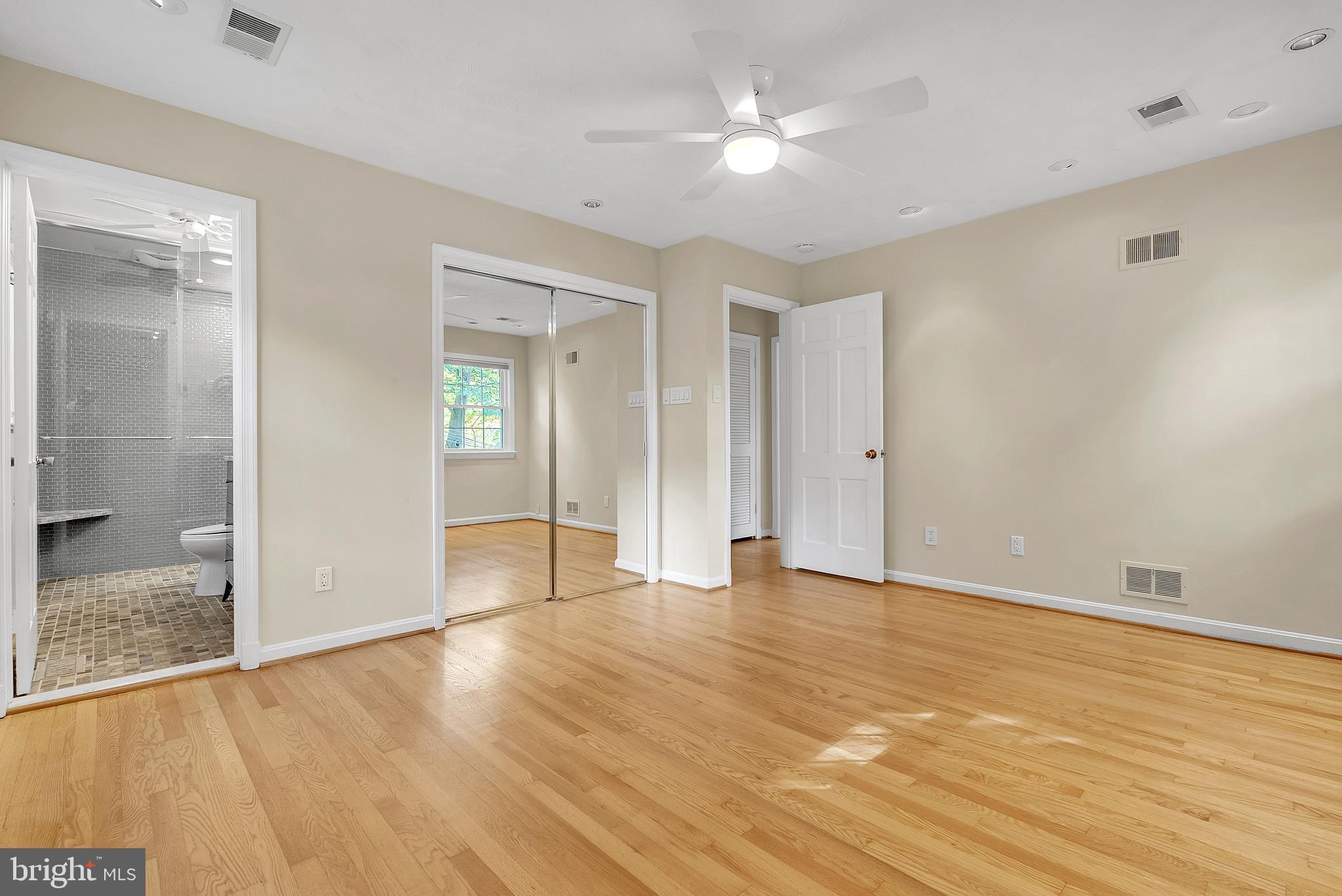 2124 EDGEWATER PARKWAY