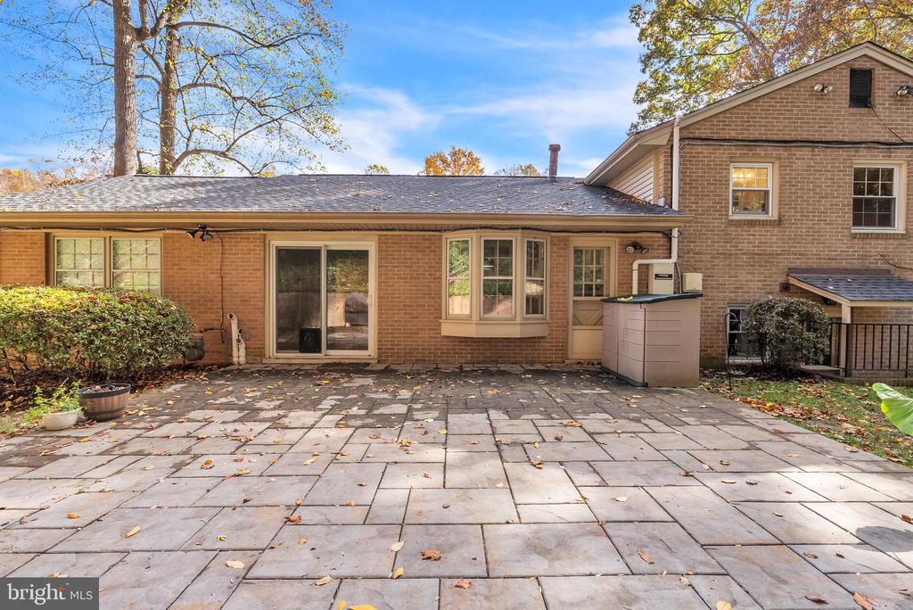 2124 EDGEWATER PARKWAY