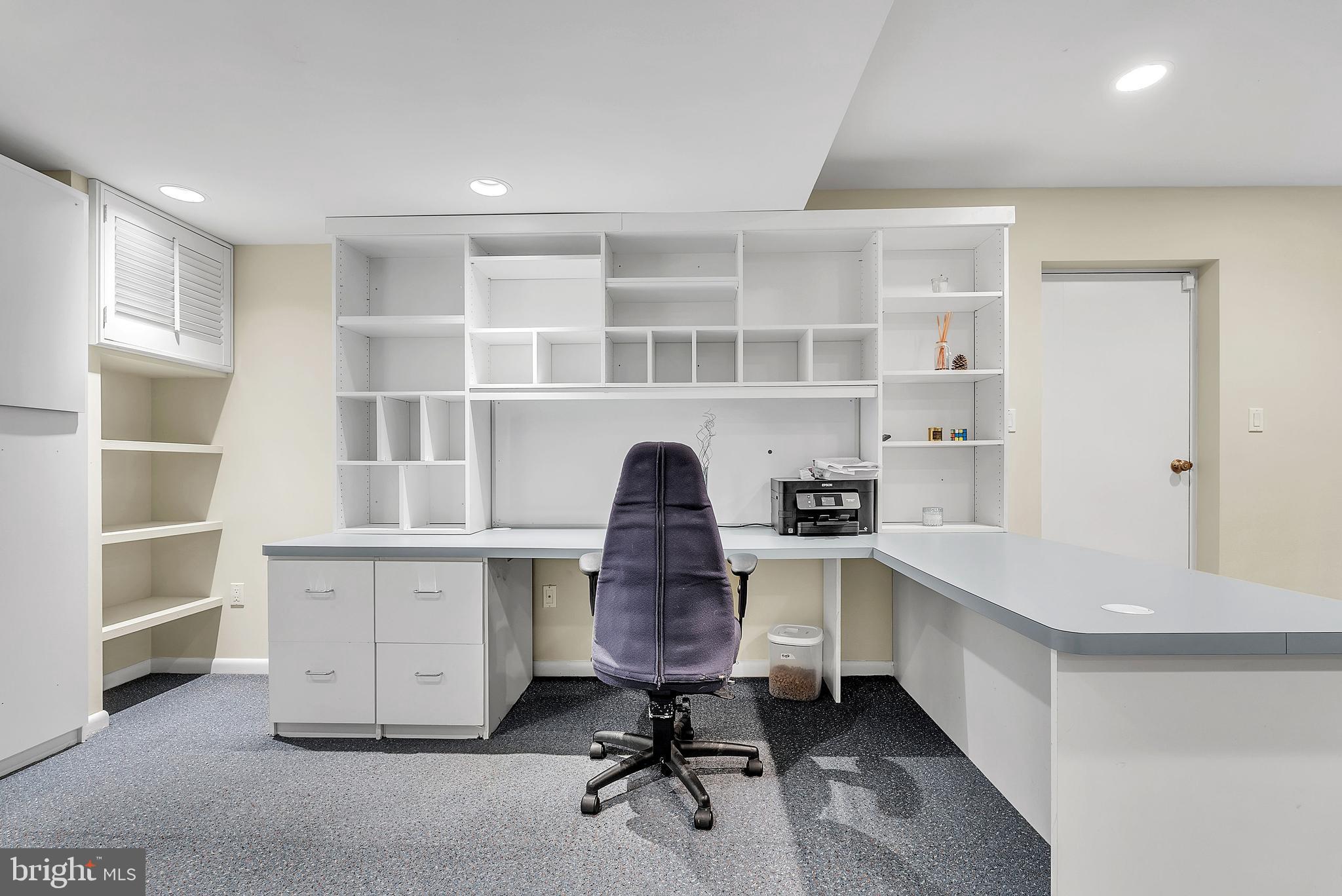 2124 EDGEWATER PARKWAY