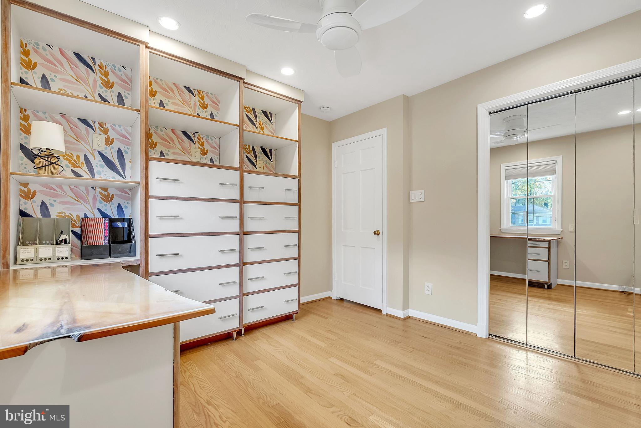 2124 EDGEWATER PARKWAY