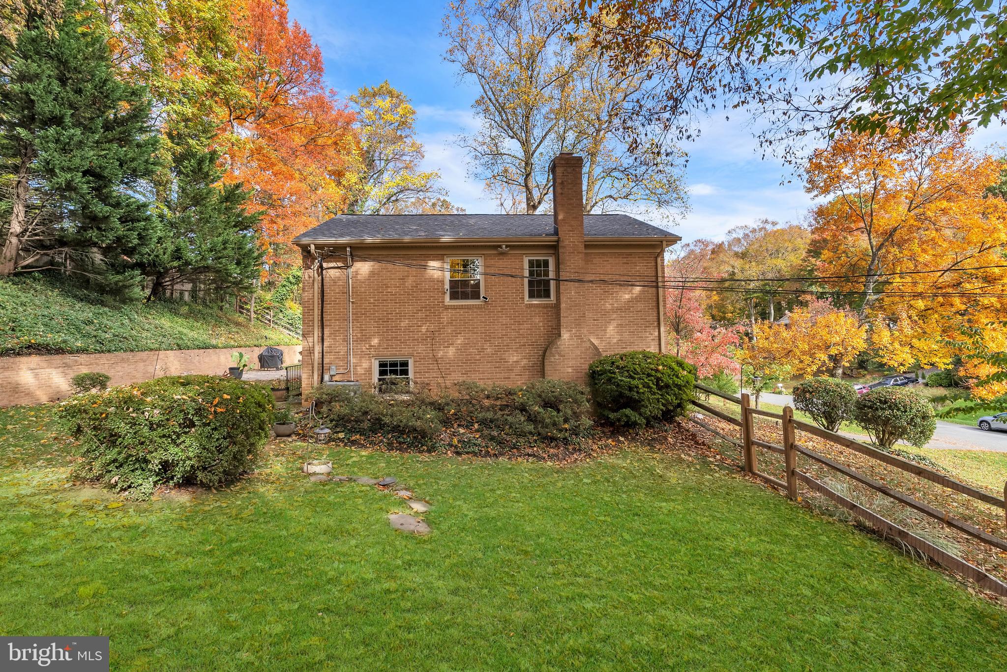 2124 EDGEWATER PARKWAY