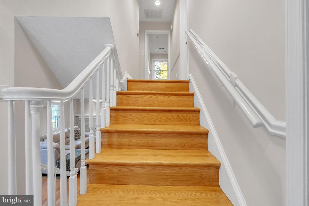 2124 EDGEWATER PARKWAY