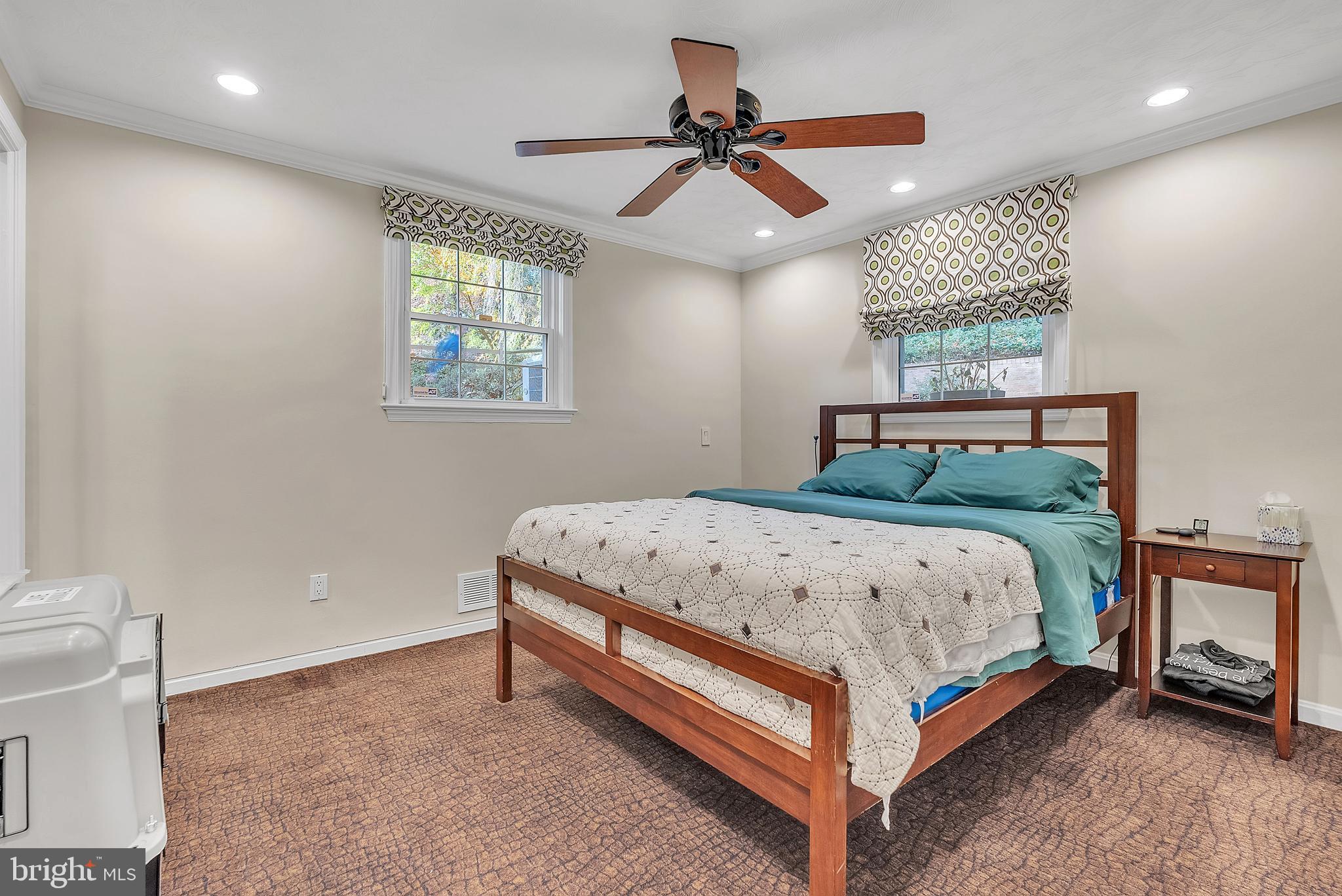 2124 EDGEWATER PARKWAY