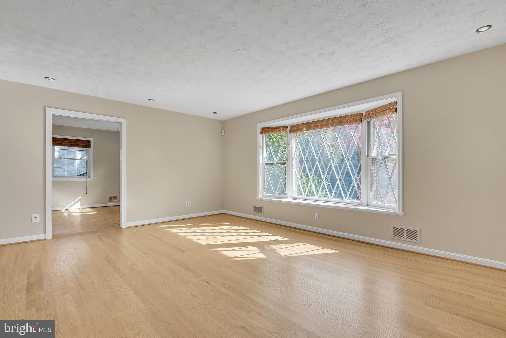 2124 EDGEWATER PARKWAY