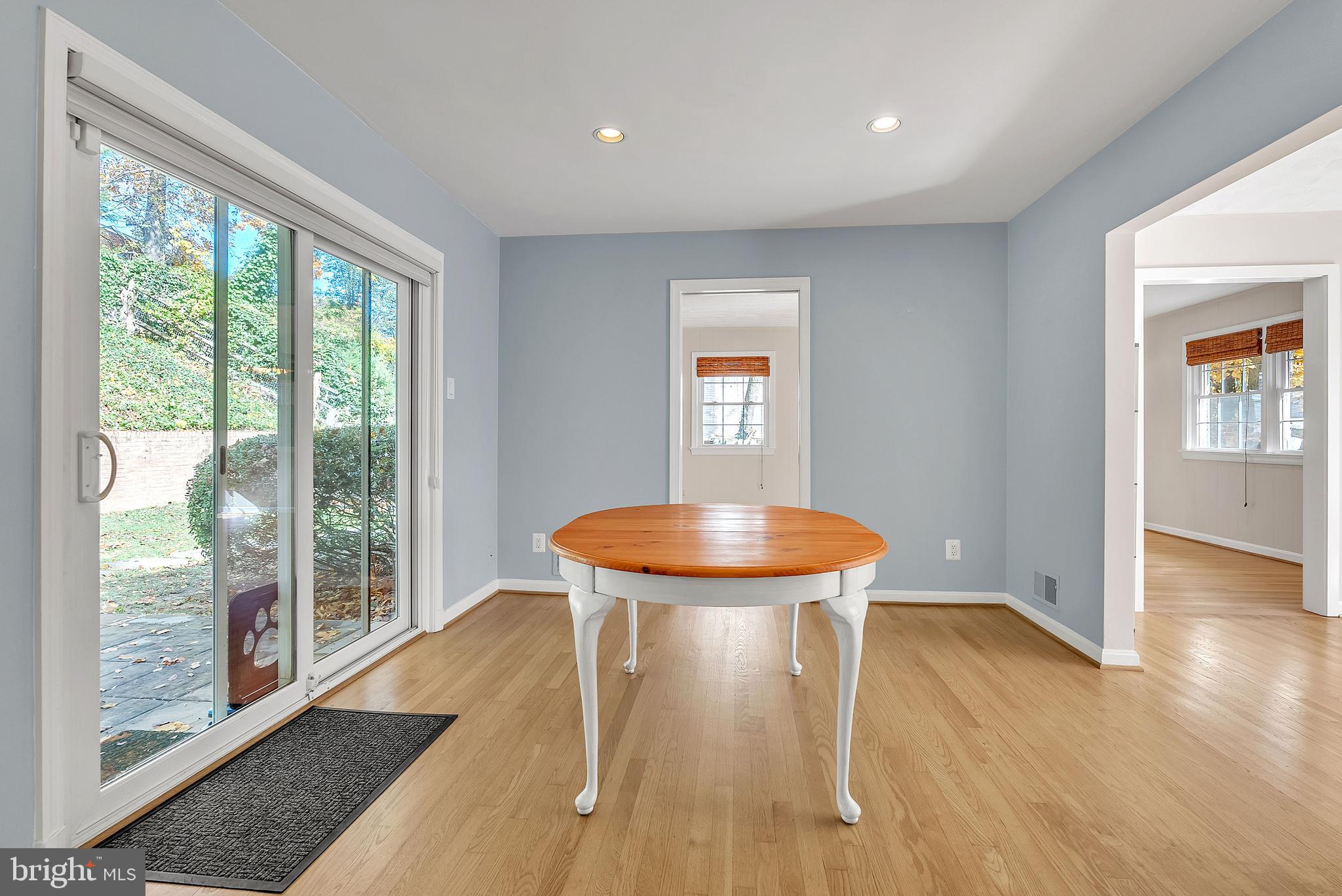 2124 EDGEWATER PARKWAY