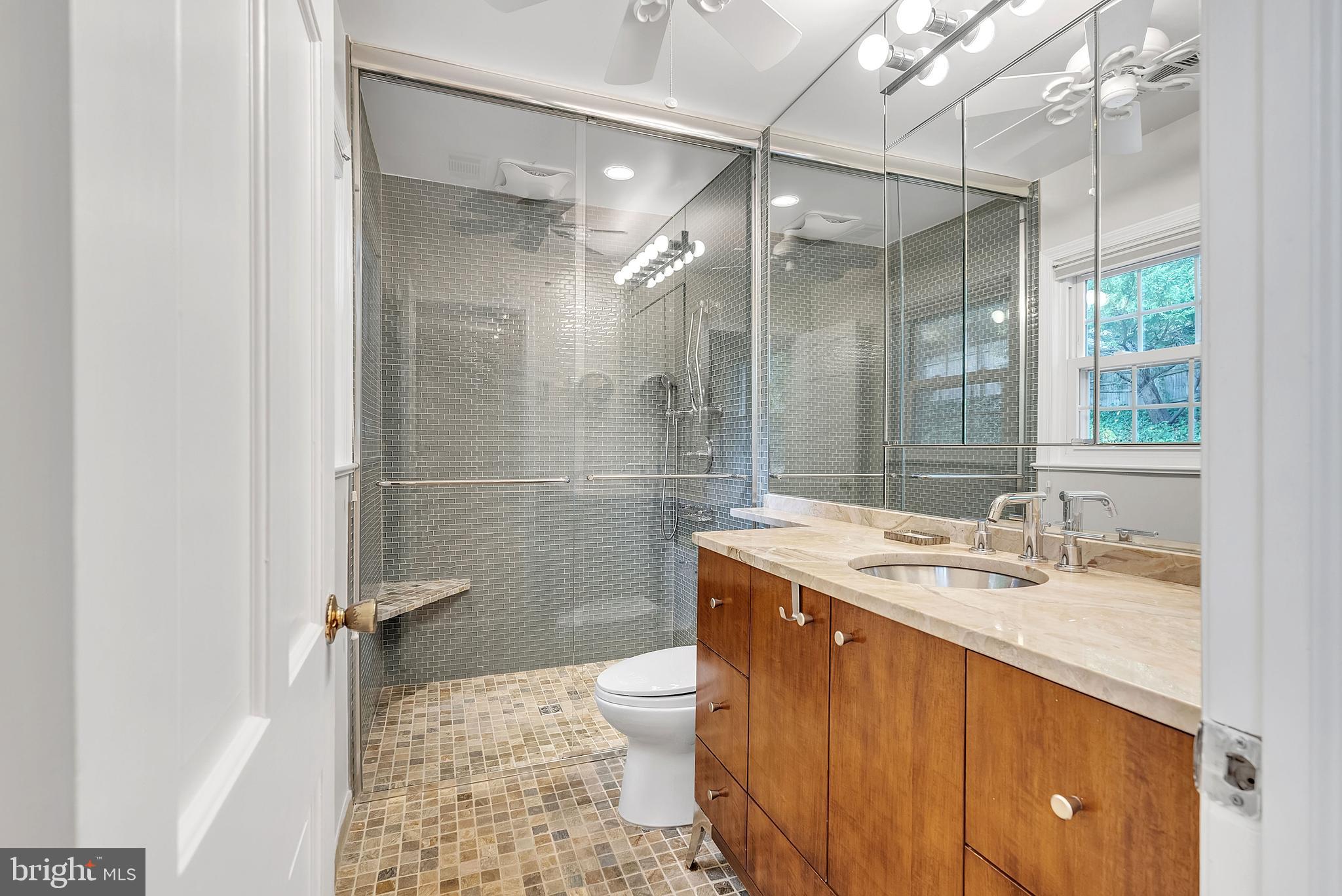 2124 EDGEWATER PARKWAY