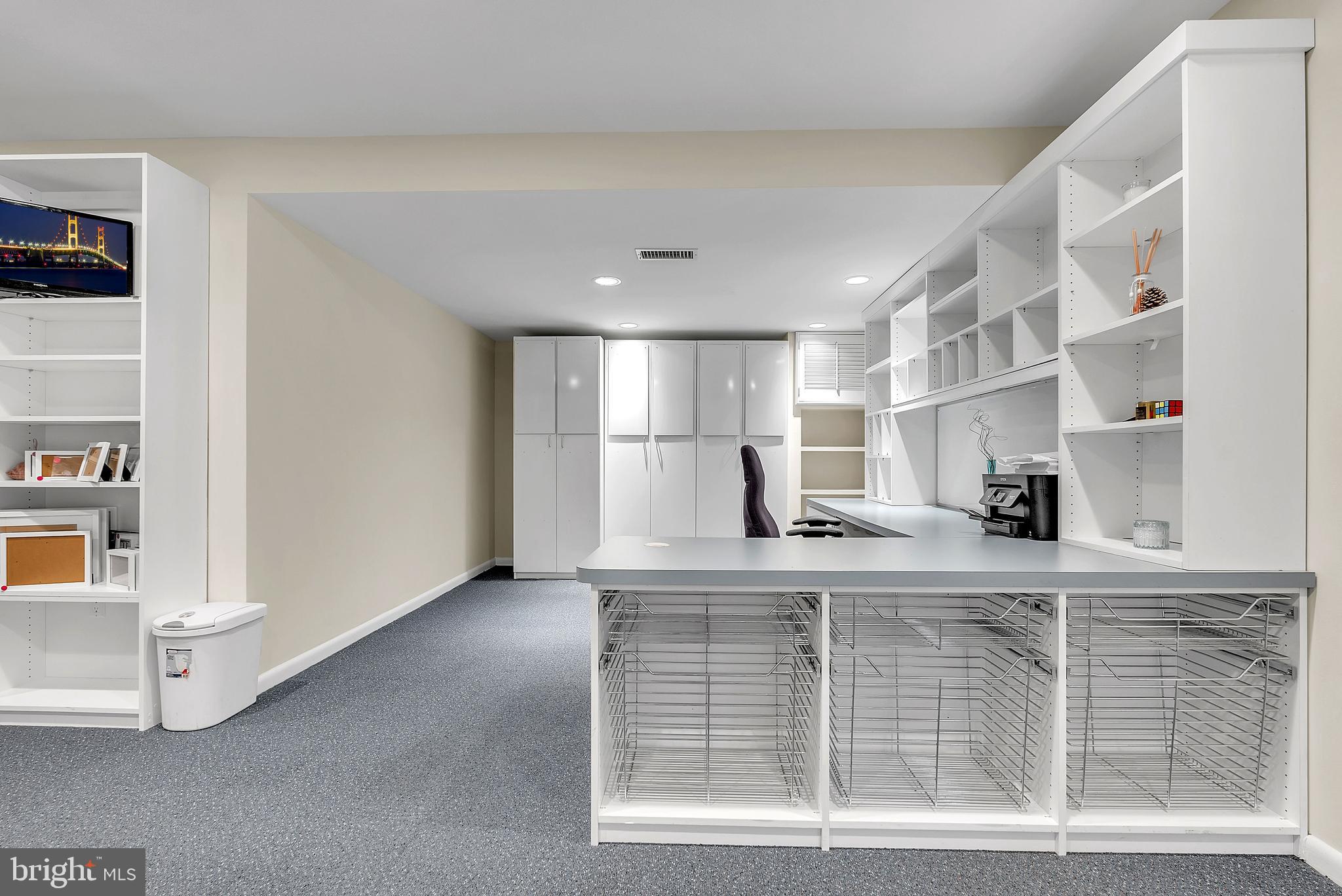 2124 EDGEWATER PARKWAY