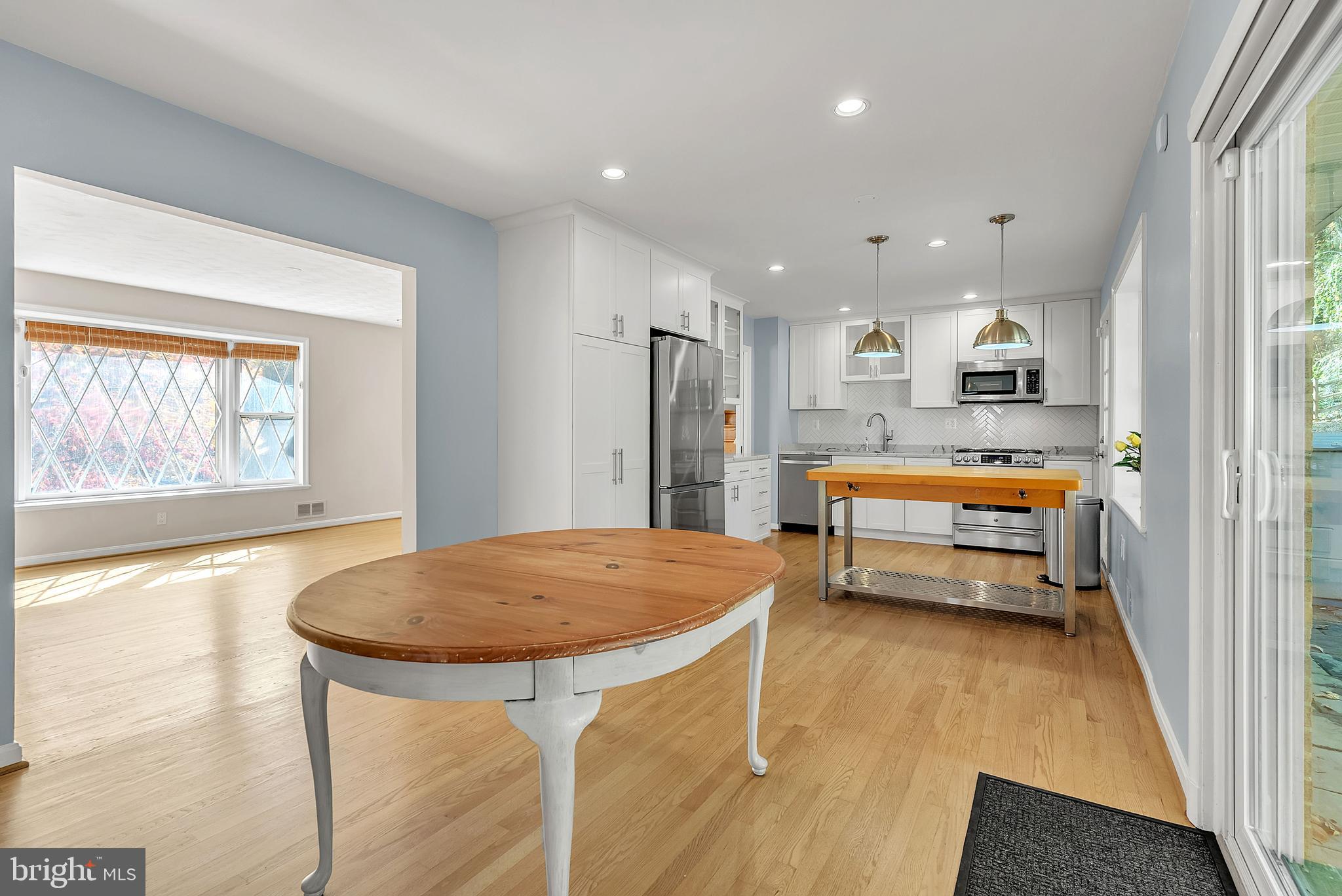 2124 EDGEWATER PARKWAY