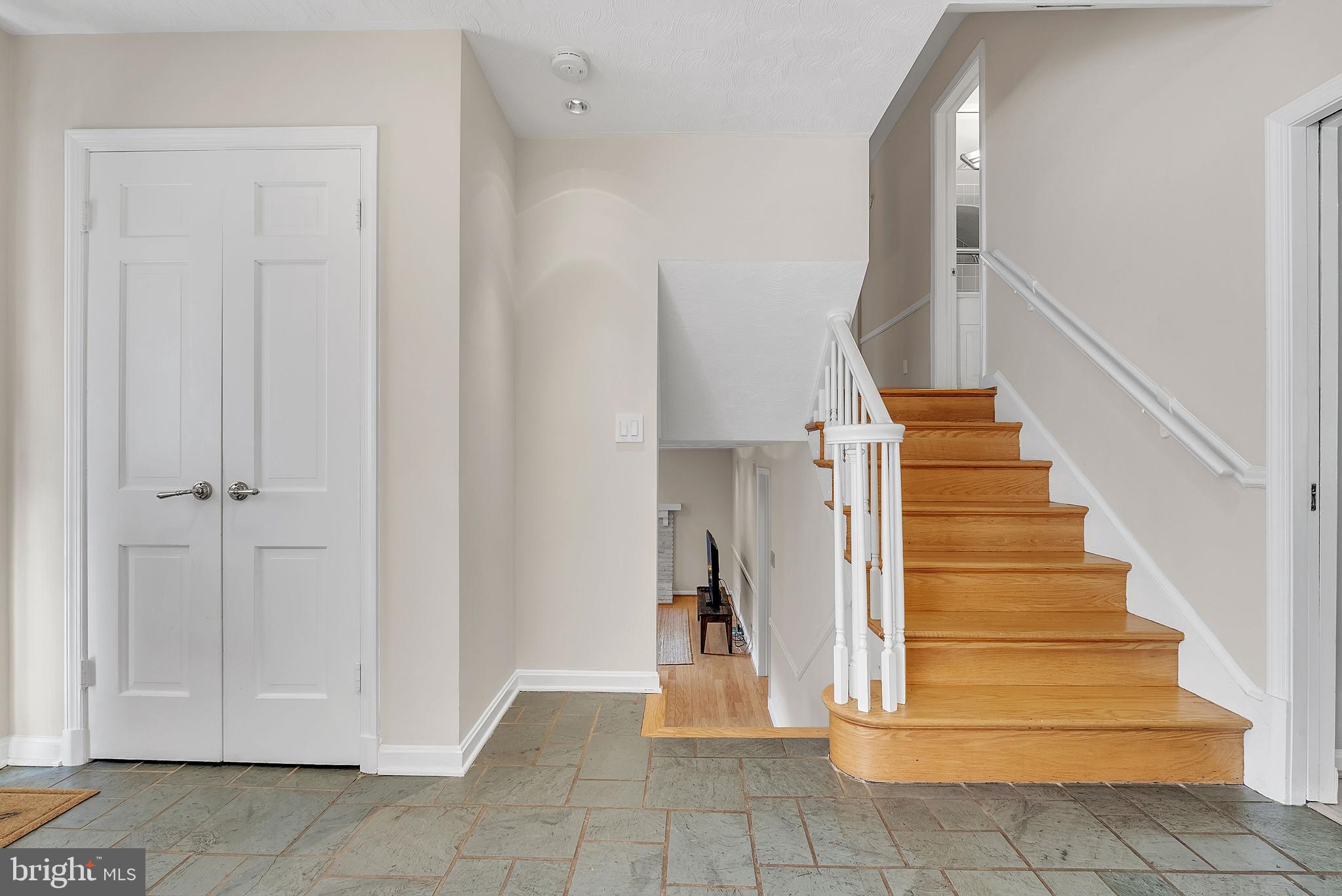 2124 EDGEWATER PARKWAY