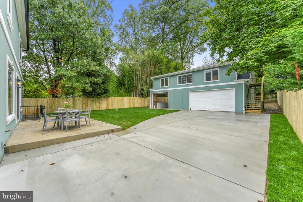 2720 JENNINGS ROAD