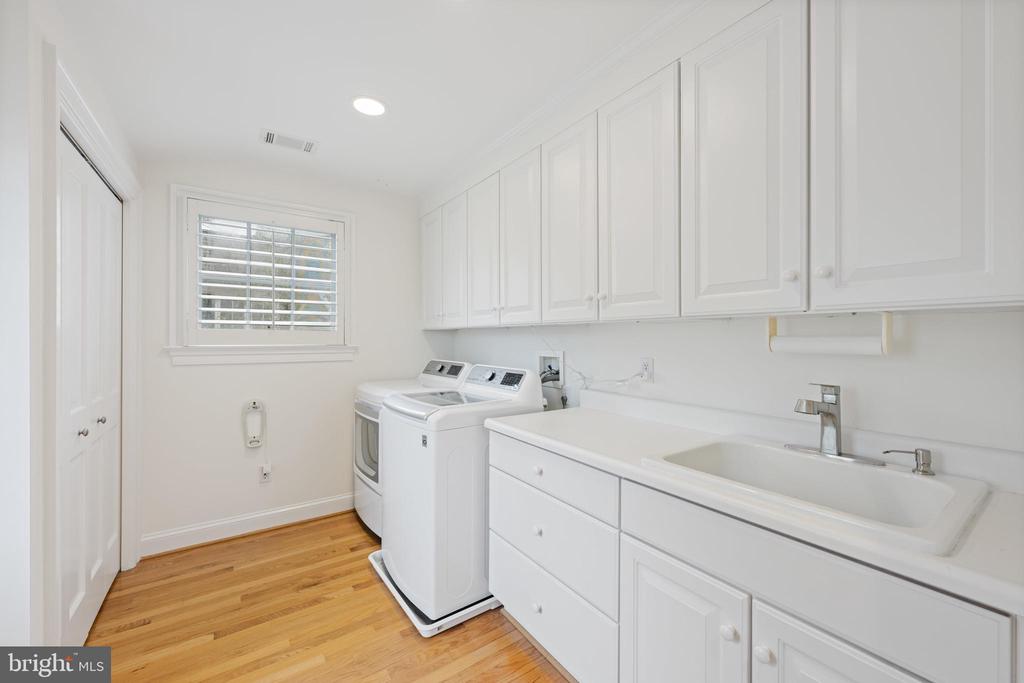 7102 EXETER ROAD