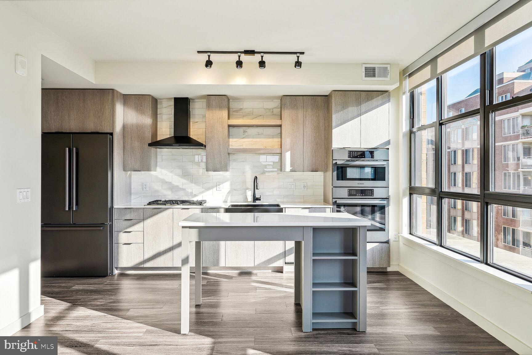 4900 MOORLAND LANE PH 503