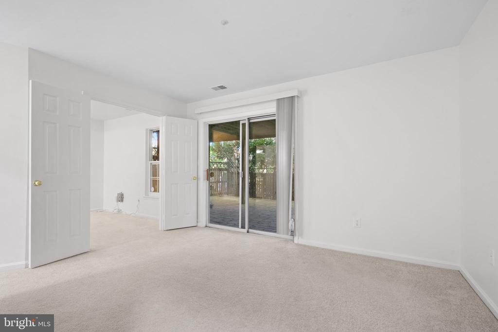 11435 HOLLOWSTONE DRIVE