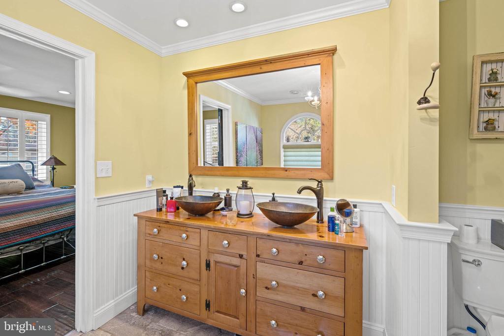 4533 HORNBEAM DRIVE