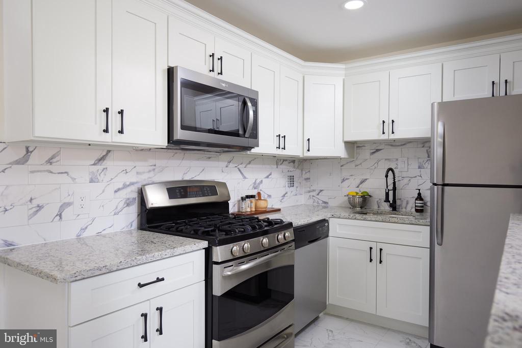 4720 CHEVY CHASE DRIVE 306