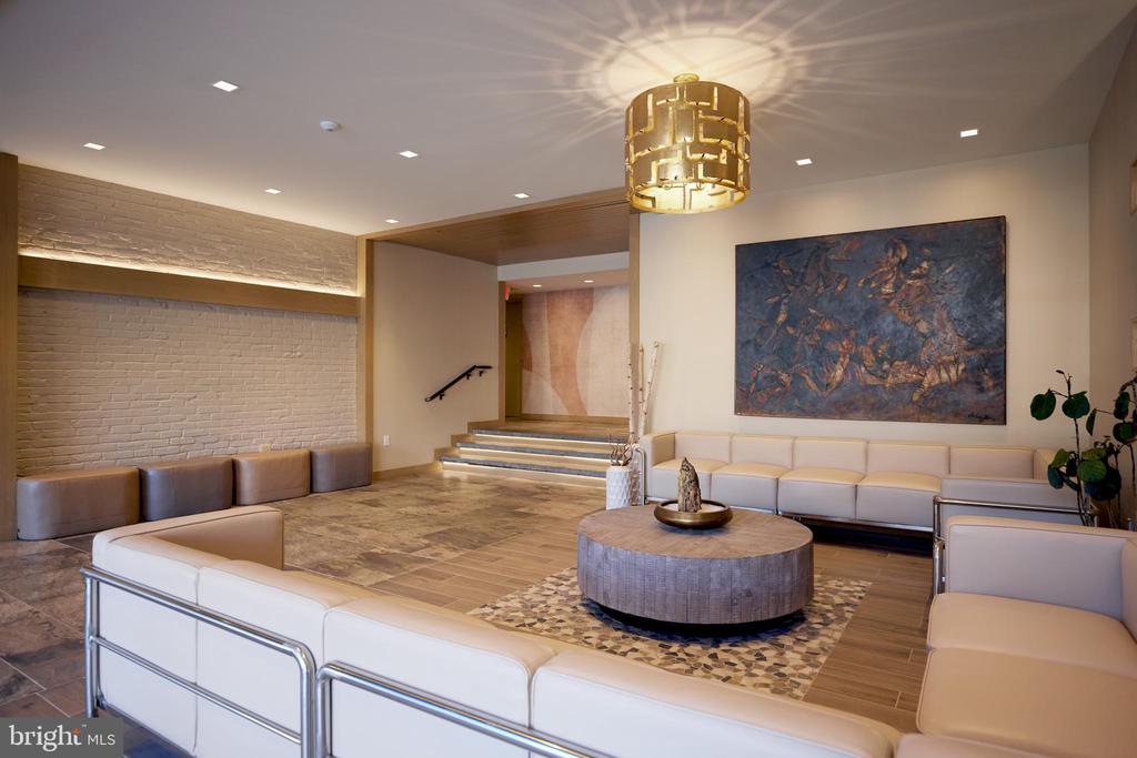 4720 CHEVY CHASE DRIVE 306