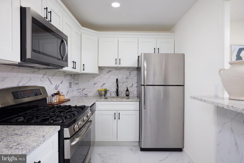 4720 CHEVY CHASE DRIVE 306