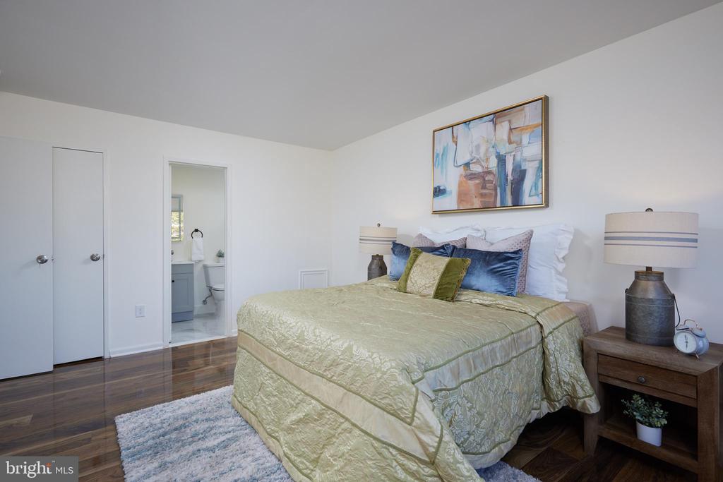 4720 CHEVY CHASE DRIVE 306