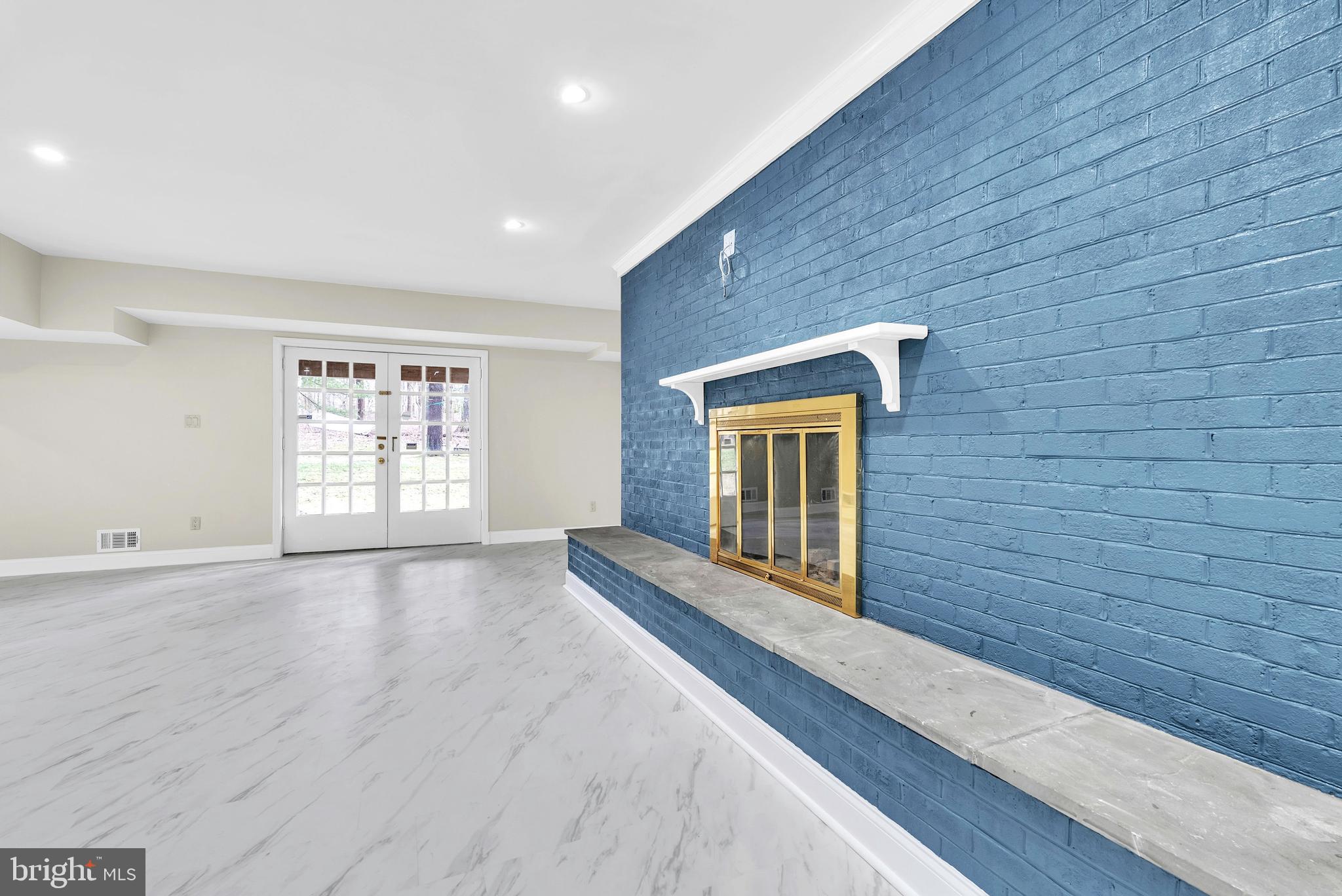 8616 CHATEAU DRIVE