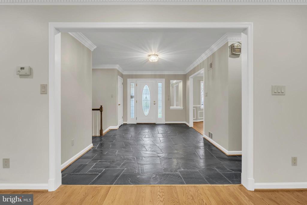 8616 CHATEAU DRIVE