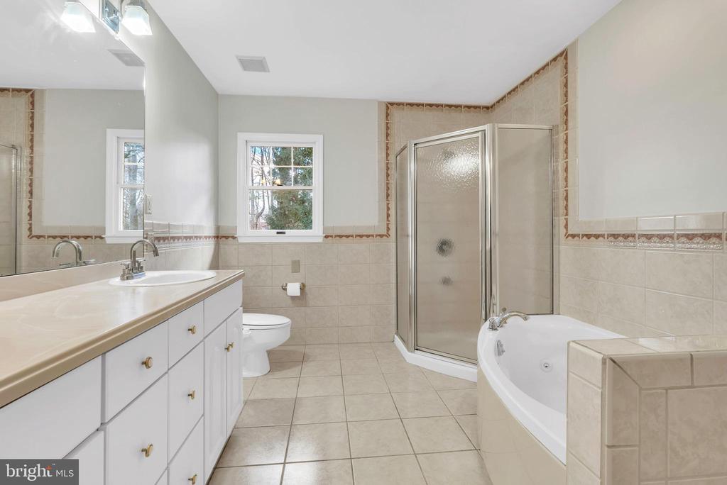 8616 CHATEAU DRIVE