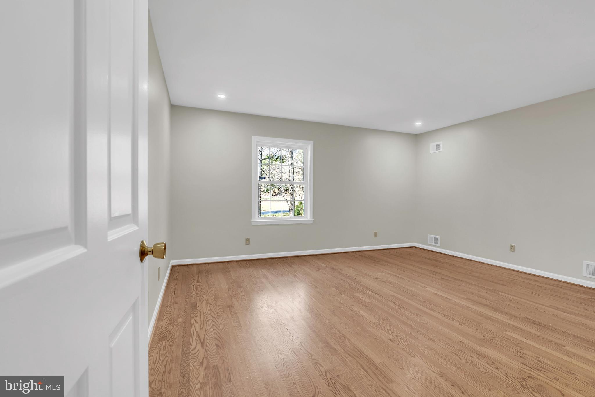 8616 CHATEAU DRIVE