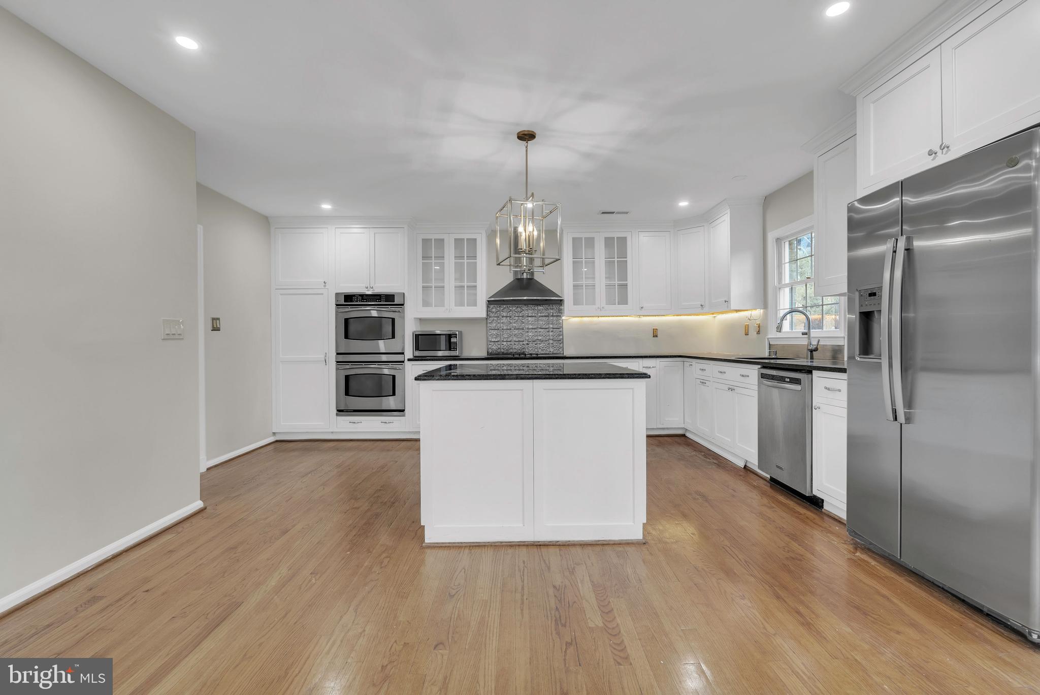 8616 CHATEAU DRIVE