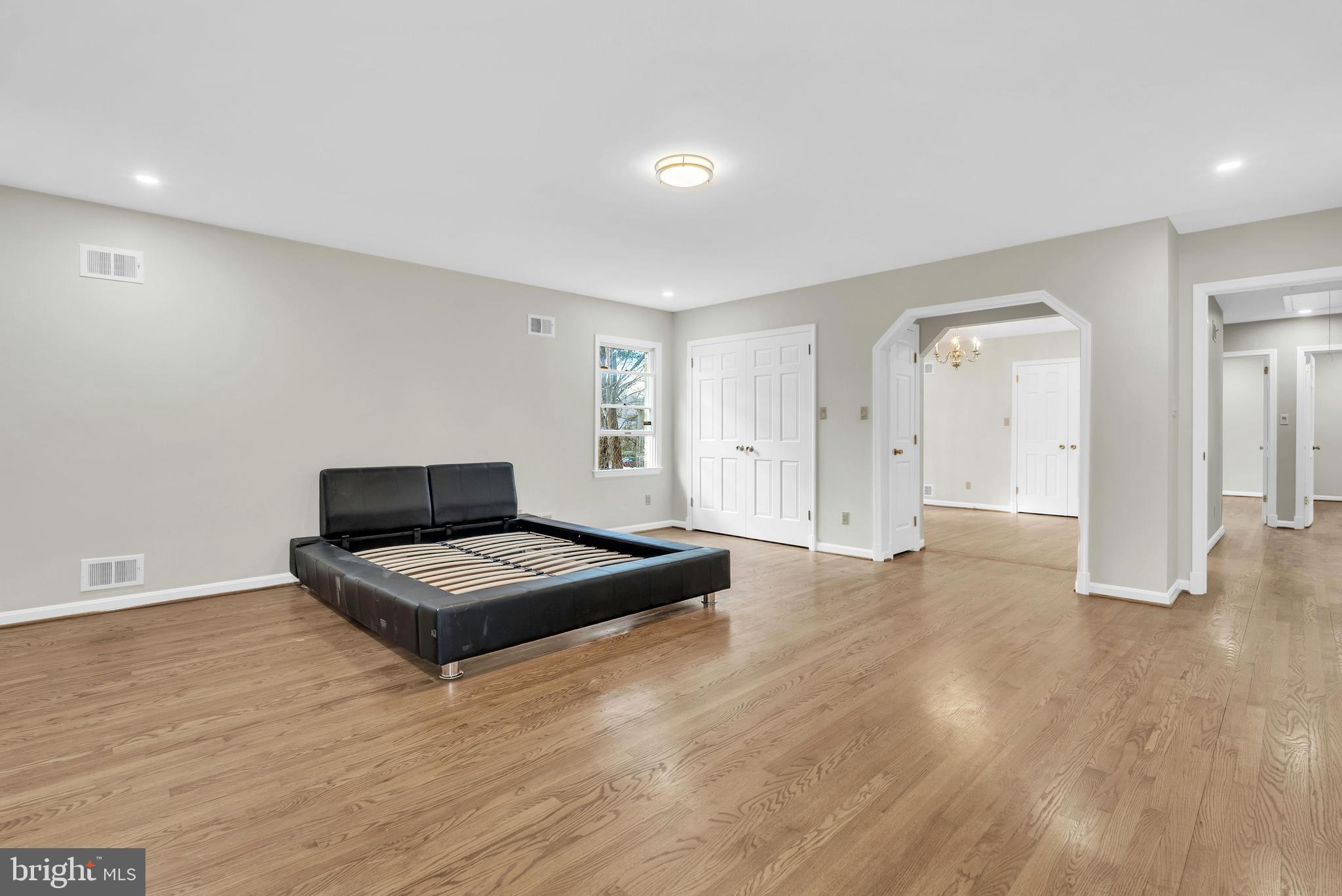 8616 CHATEAU DRIVE