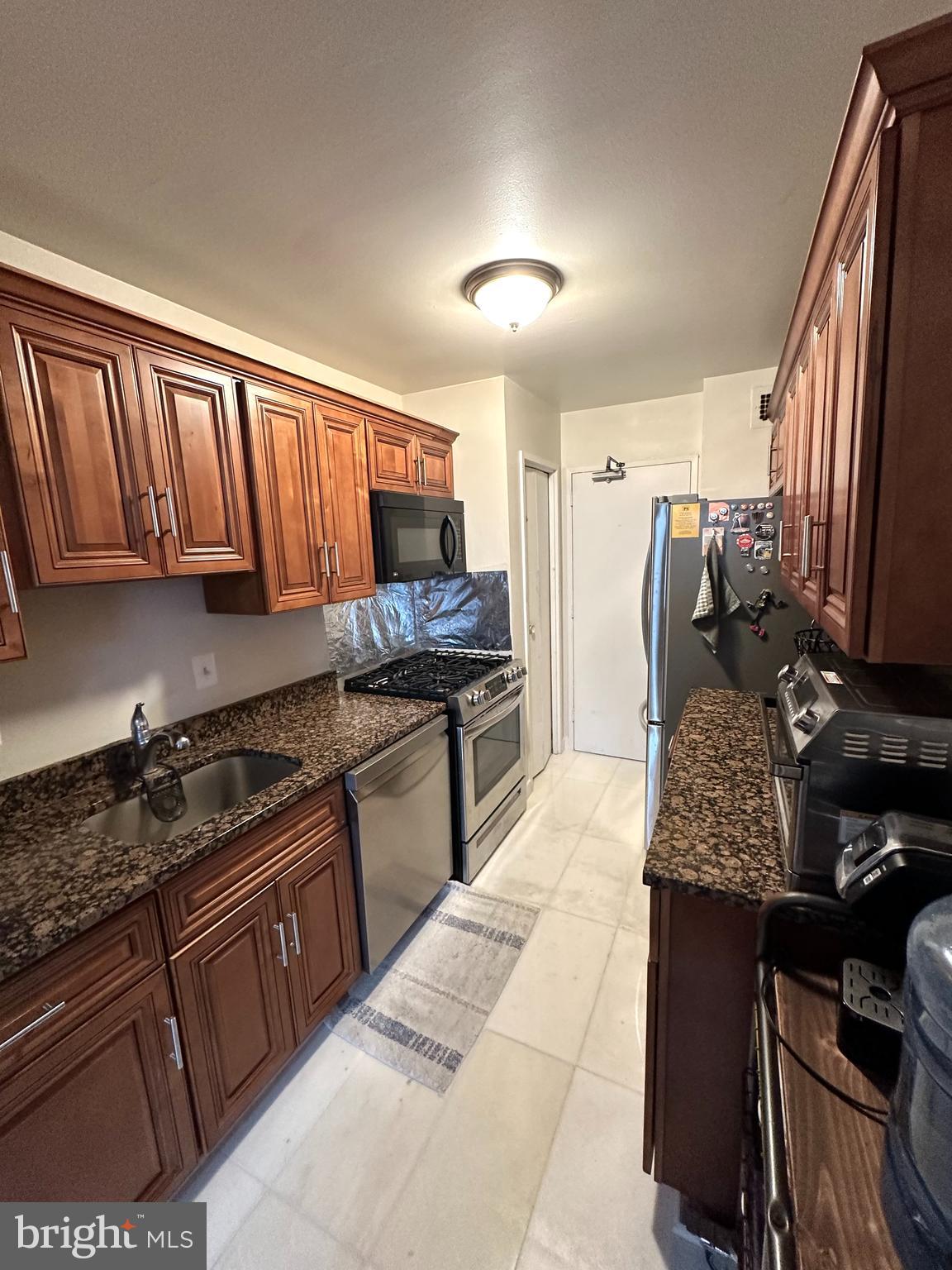 1900 LYTTONSVILLE ROAD 717