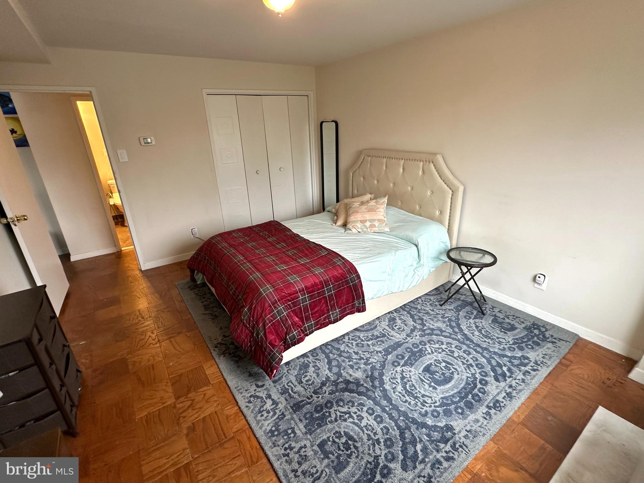1900 LYTTONSVILLE ROAD 717