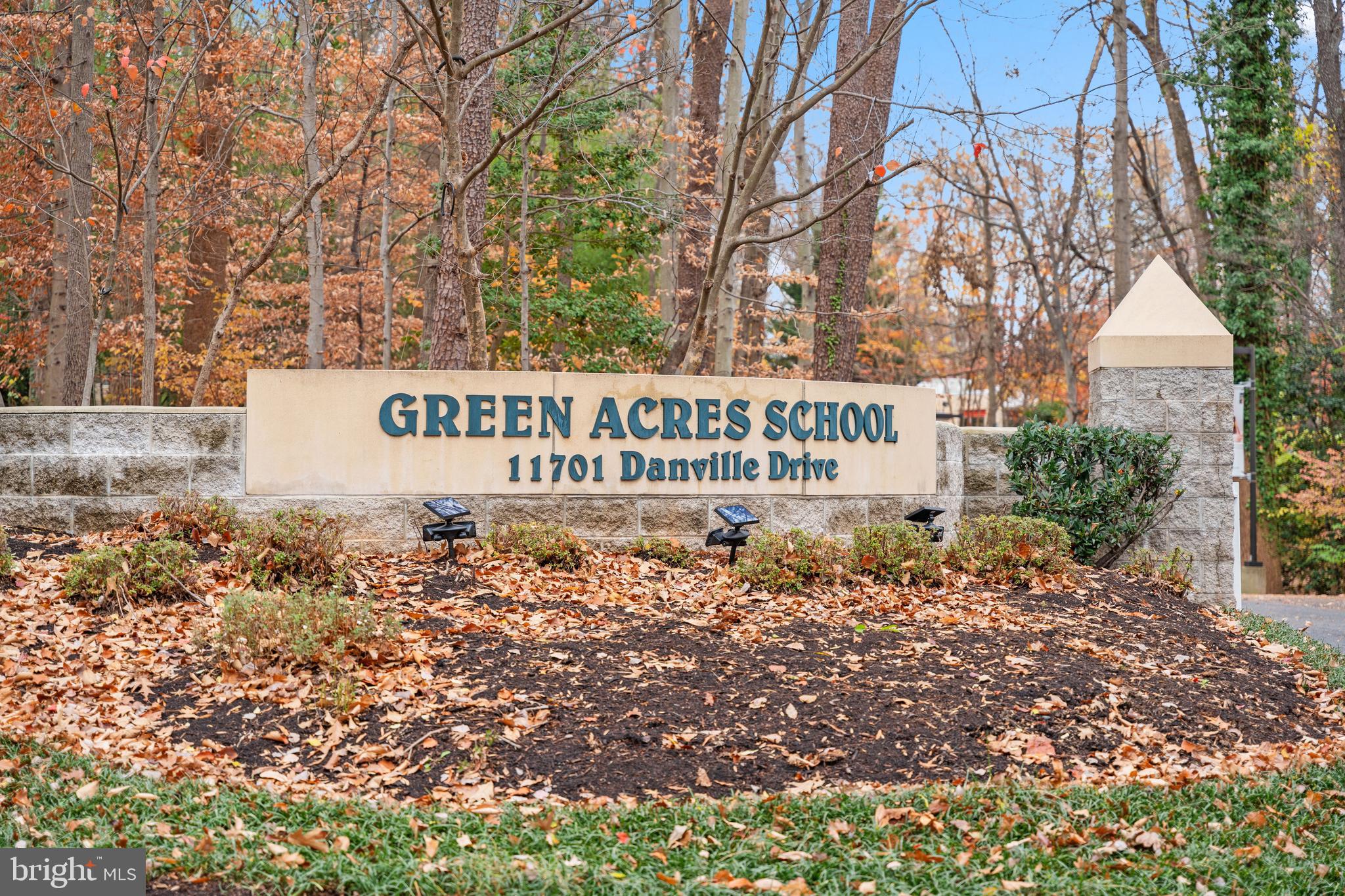 6426 NEEDLE LEAF DRIVE