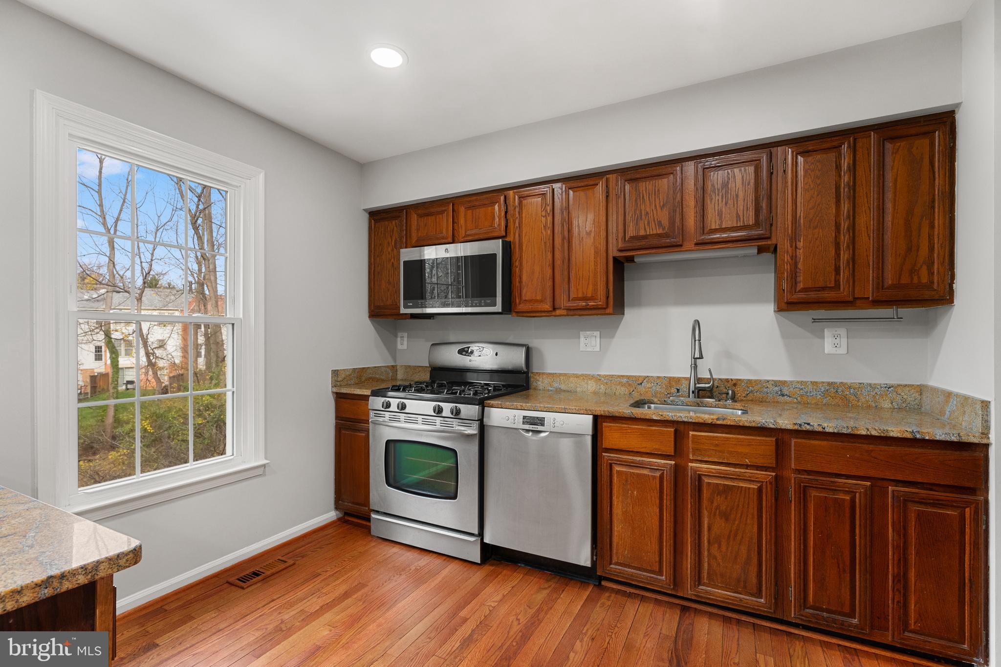 6426 NEEDLE LEAF DRIVE