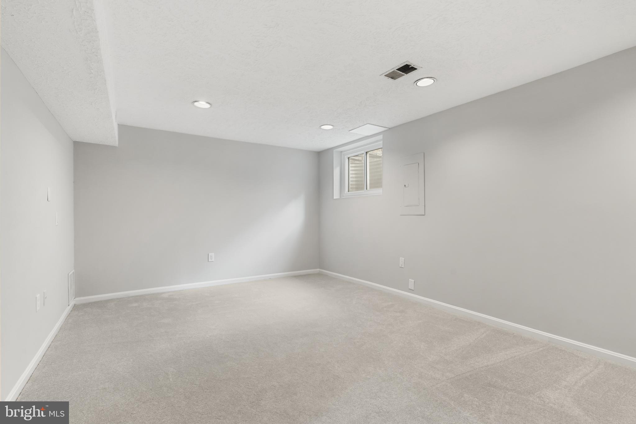 6426 NEEDLE LEAF DRIVE