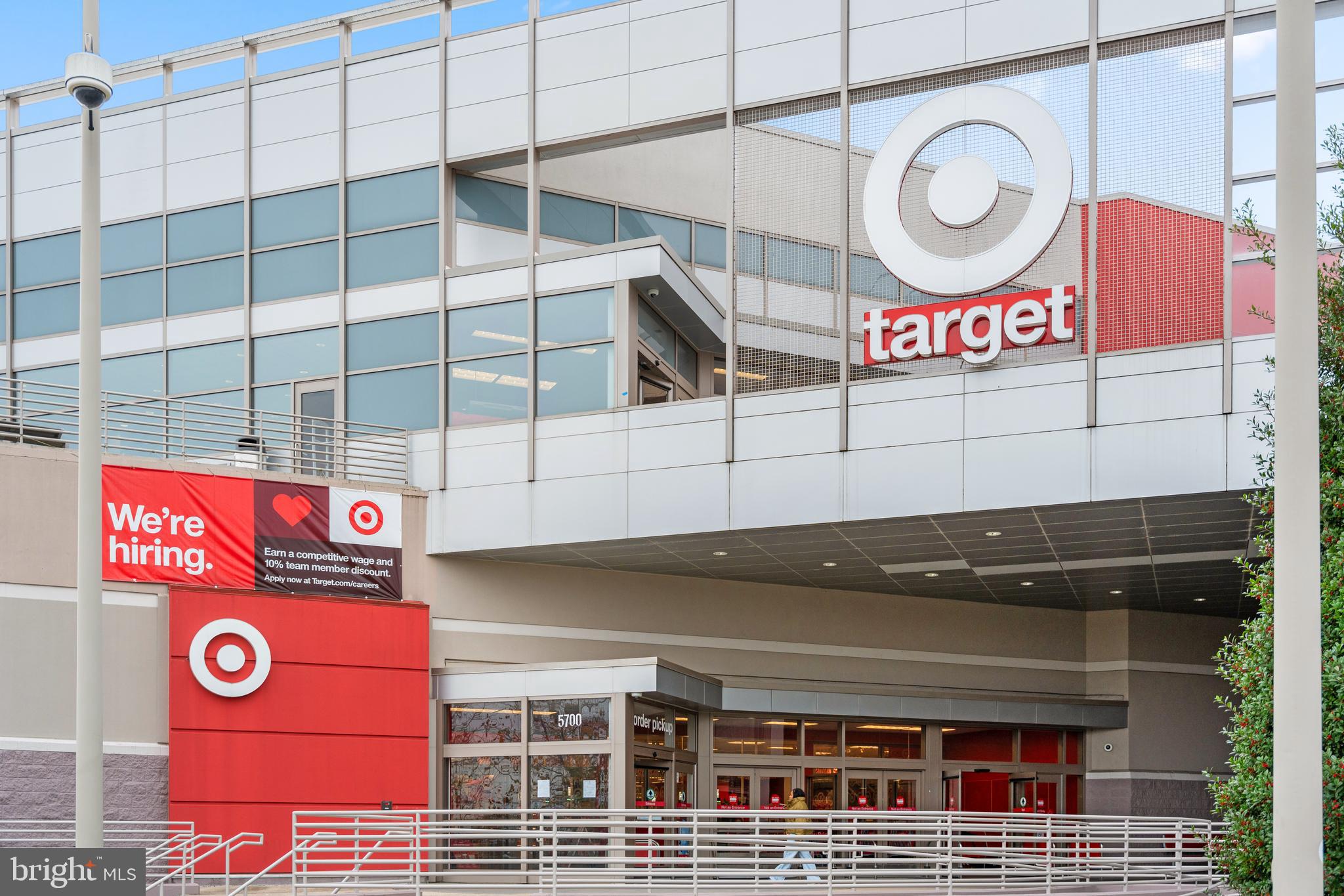 6426 NEEDLE LEAF DRIVE