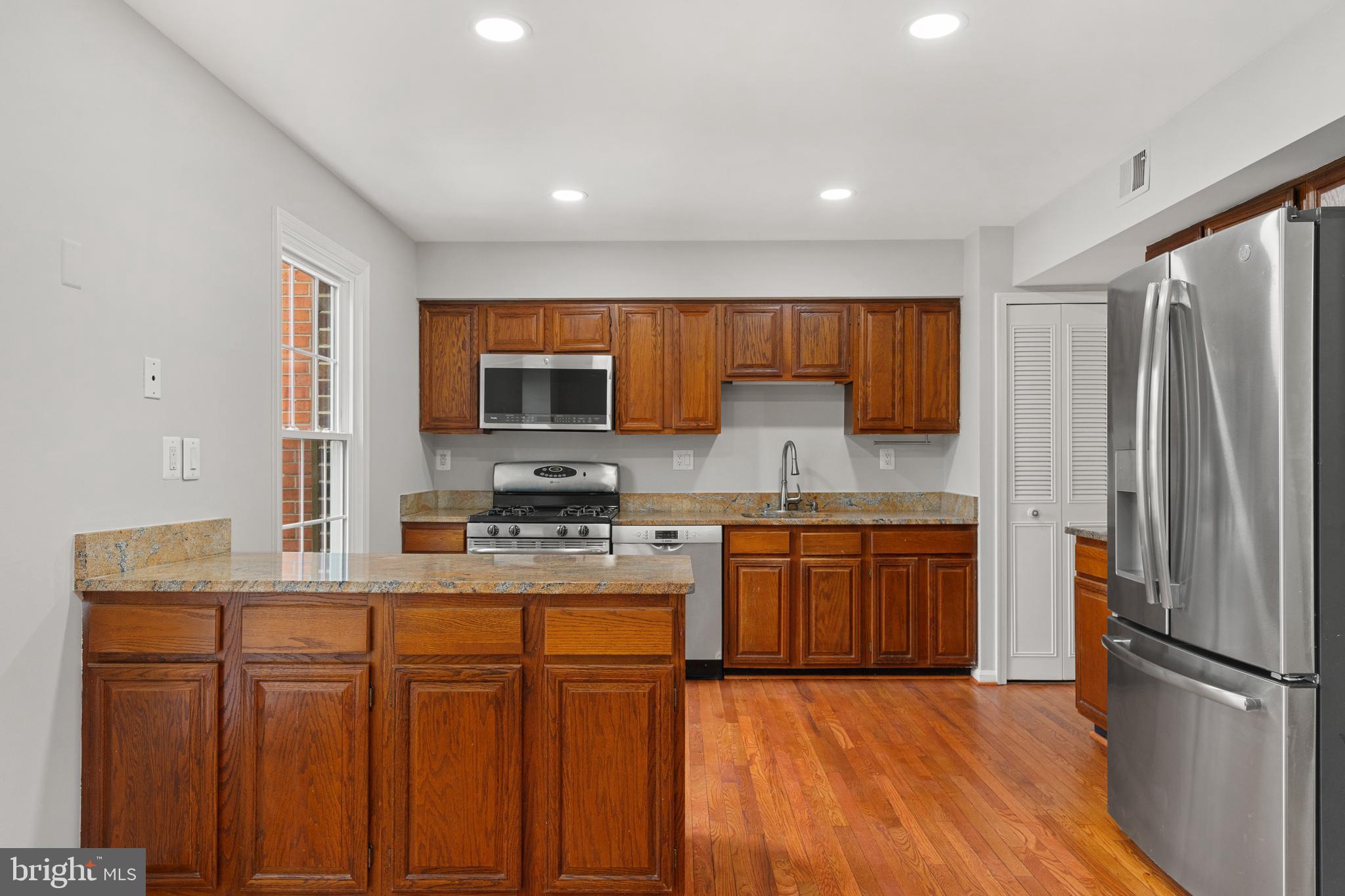 6426 NEEDLE LEAF DRIVE